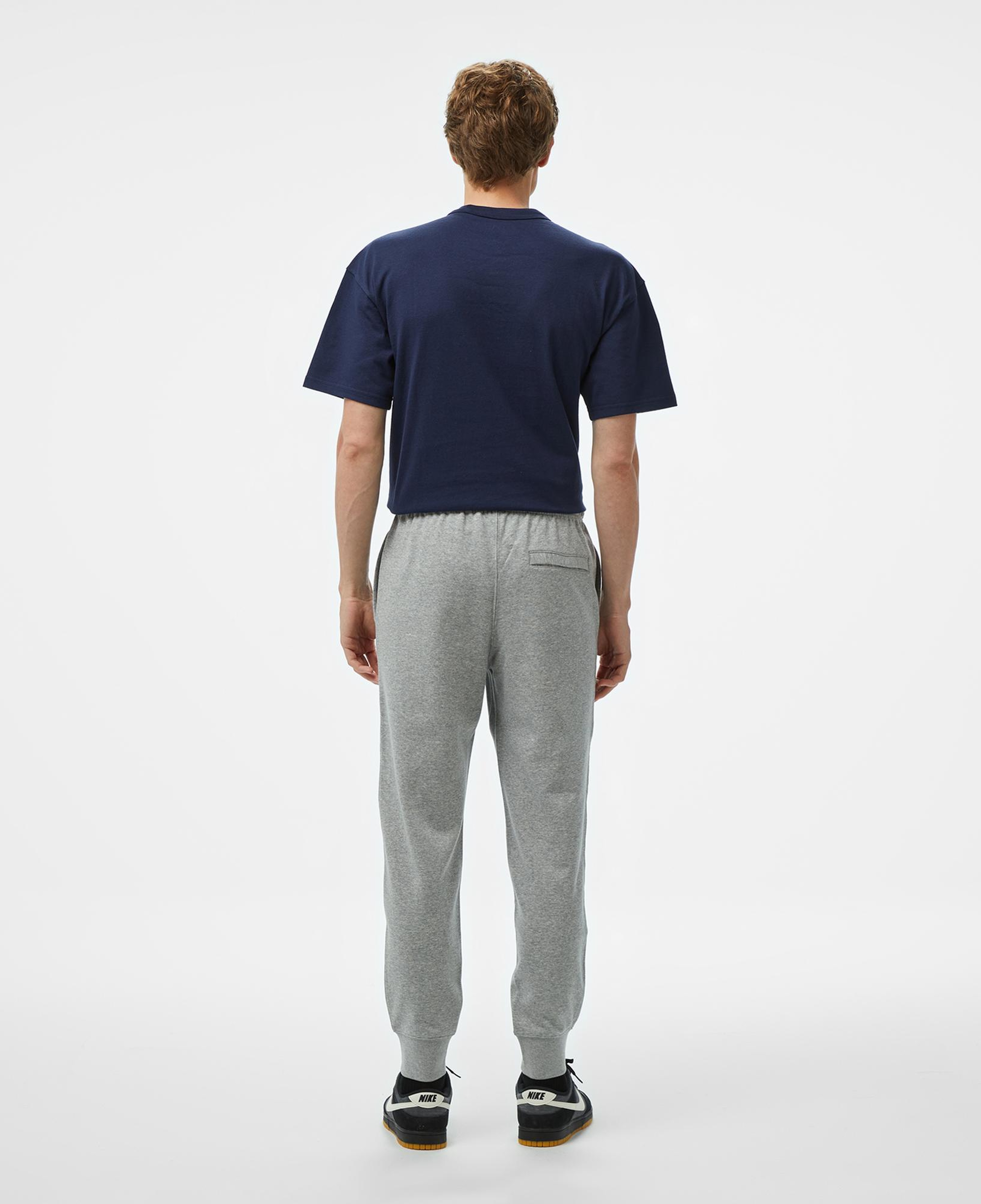 Nike Club Fit Erkek Gri Eşofman Altı