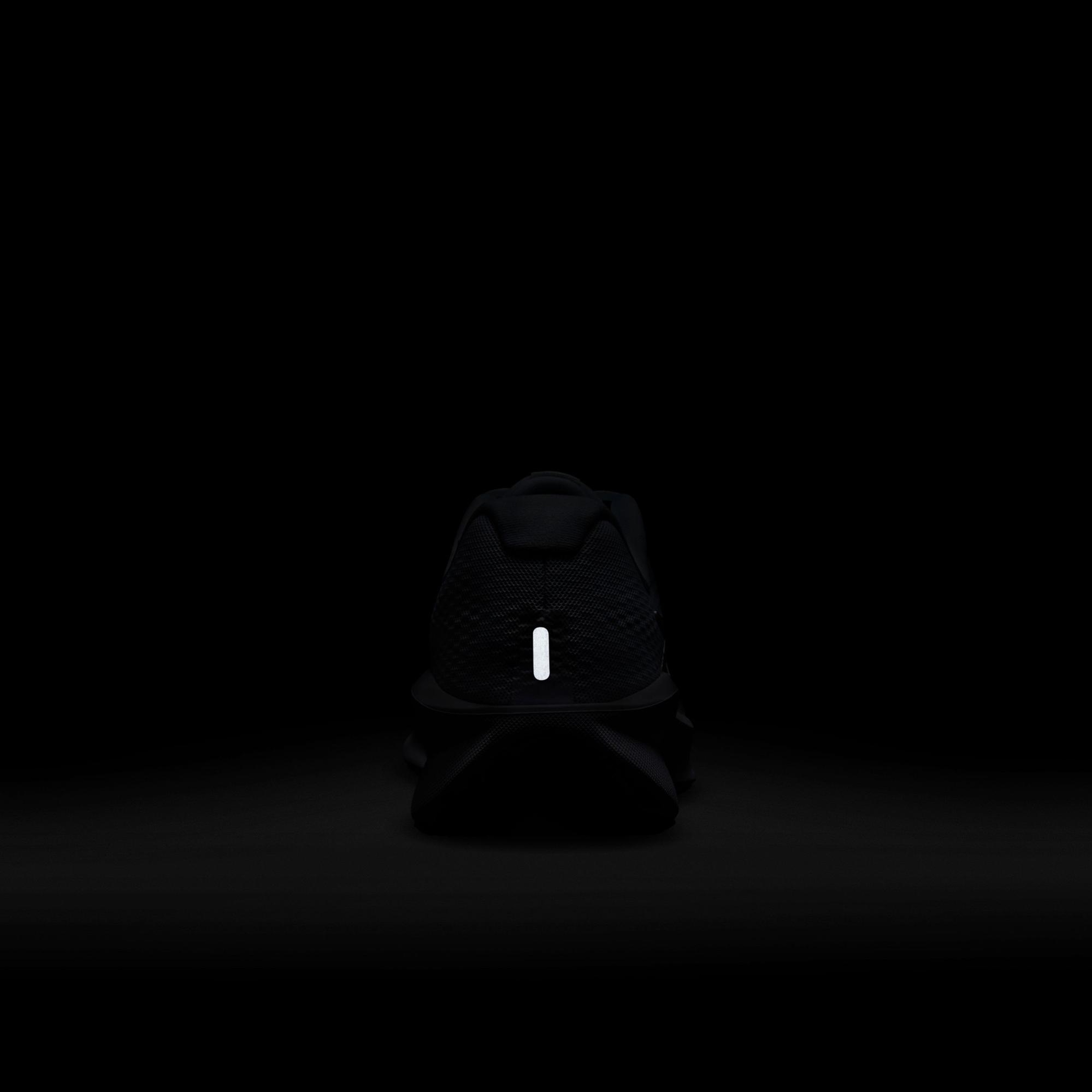 Nike Downshifter 13 Erkek Beyaz Koşu Ayakkabısı