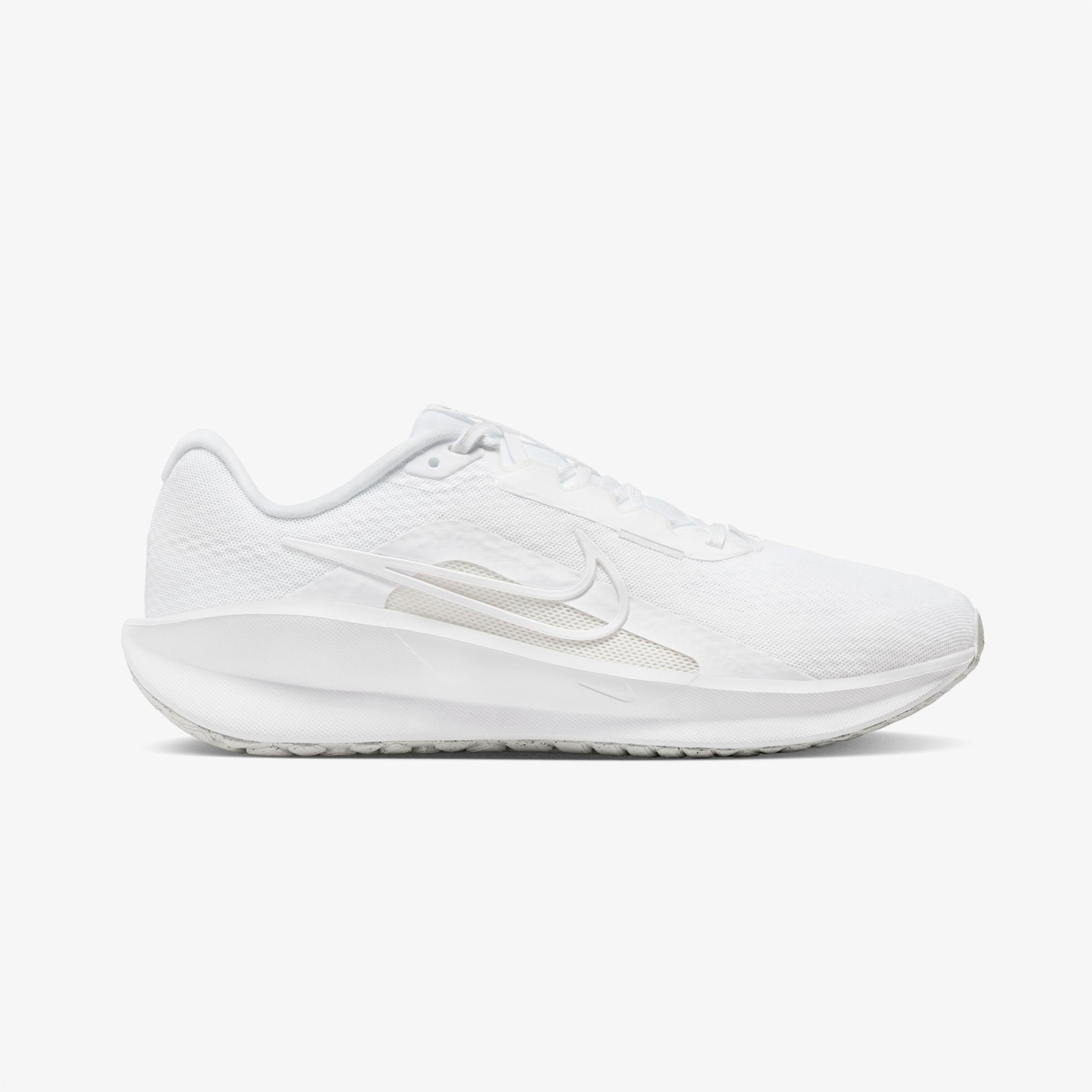 Nike Downshifter 13 Erkek Beyaz Koşu Ayakkabısı