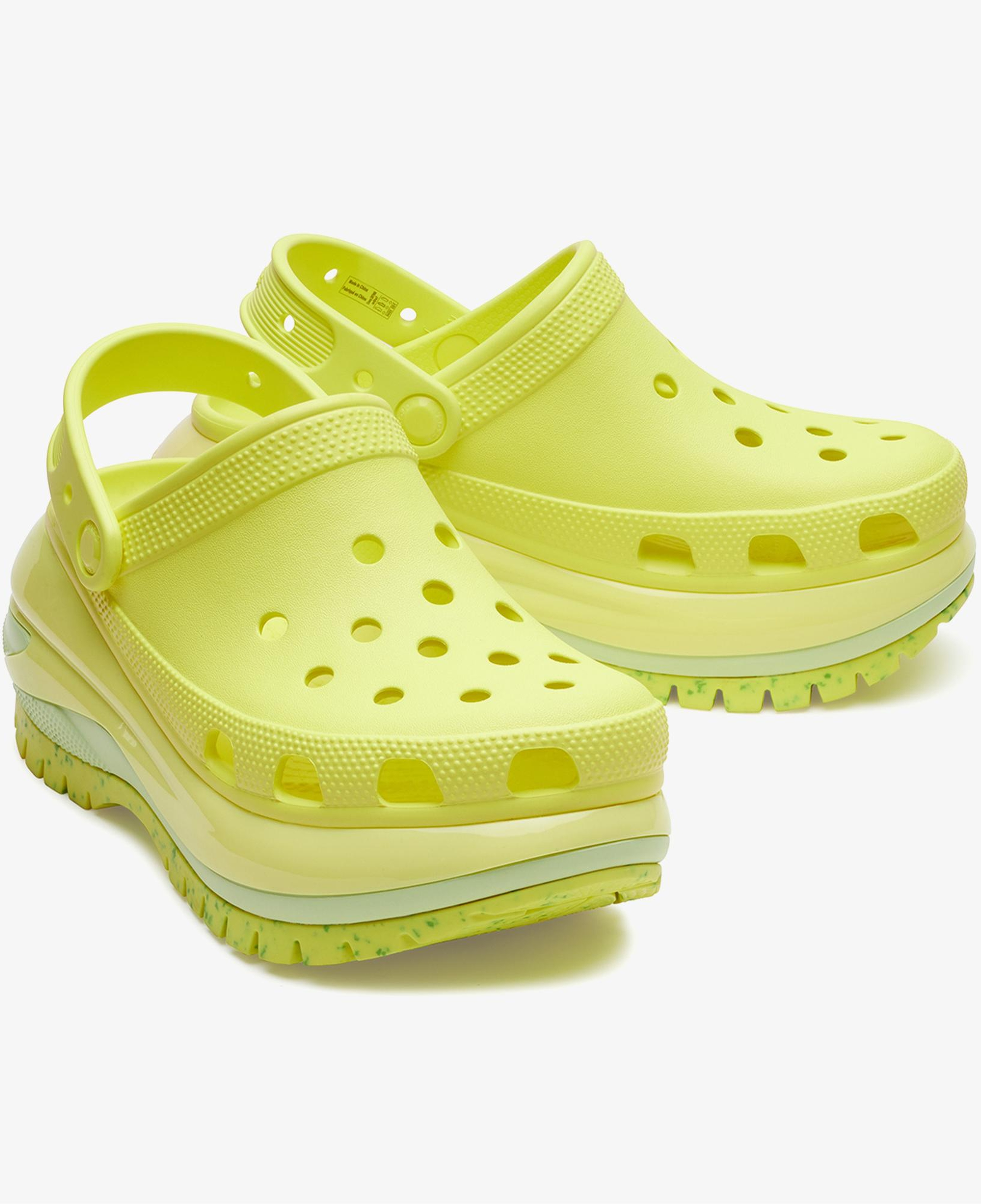 Crocs Classic Mega Crush Kadın Sarı Terlik