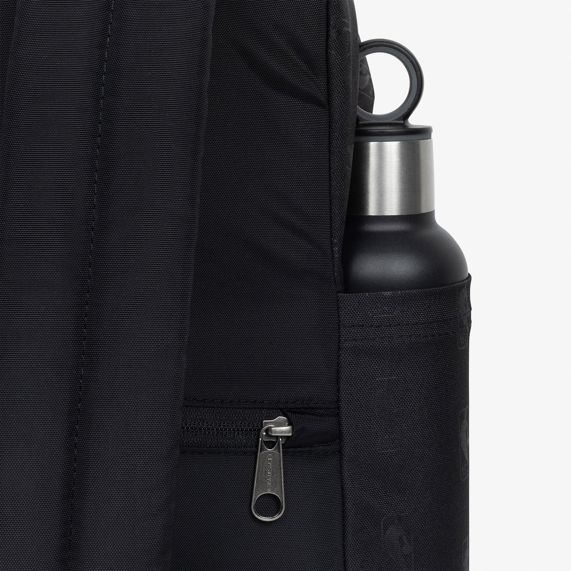 Eastpak Day Pak'R NBA Logosu Unisex Siyah Sırt Çantası