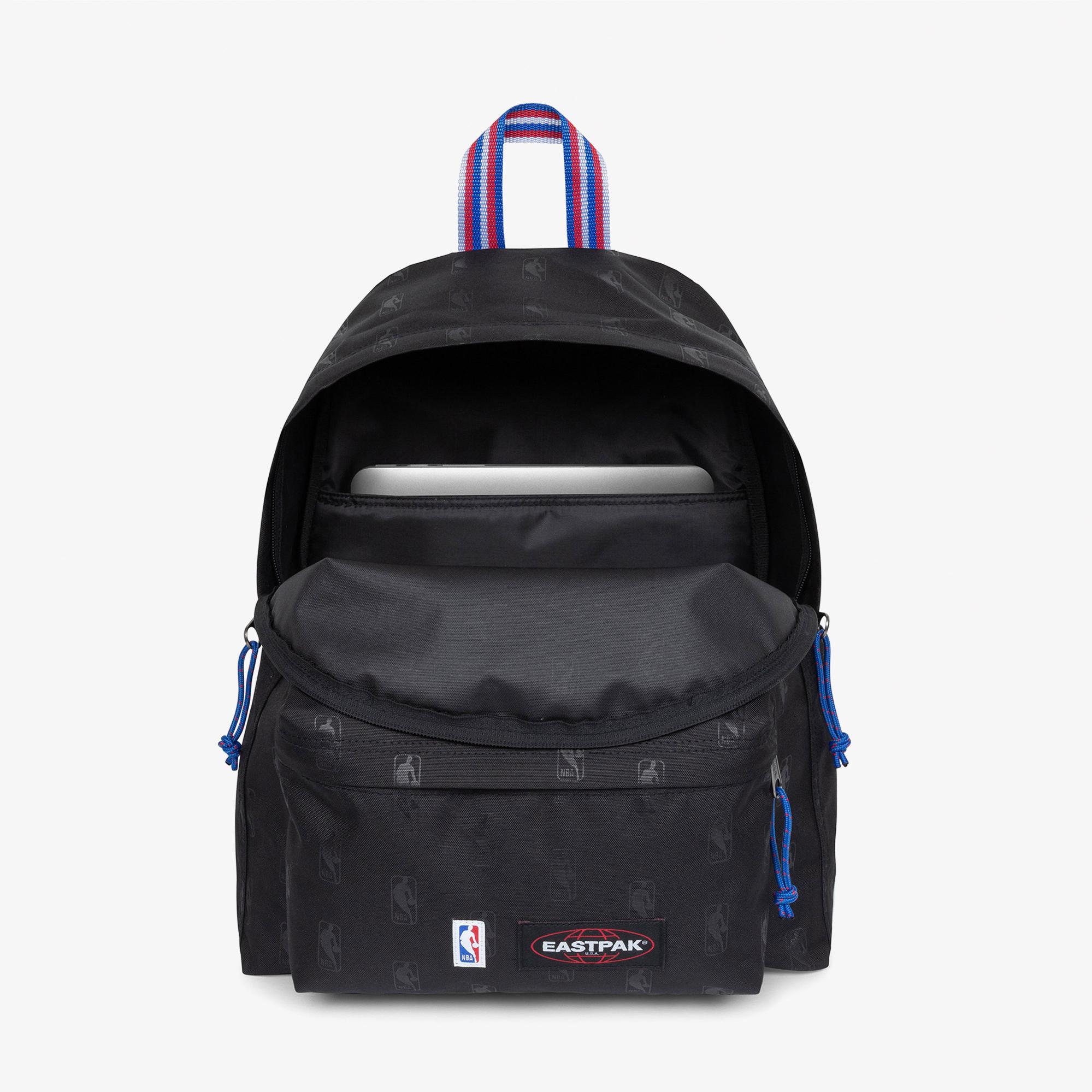Eastpak Day Pak'R NBA Logosu Unisex Siyah Sırt Çantası