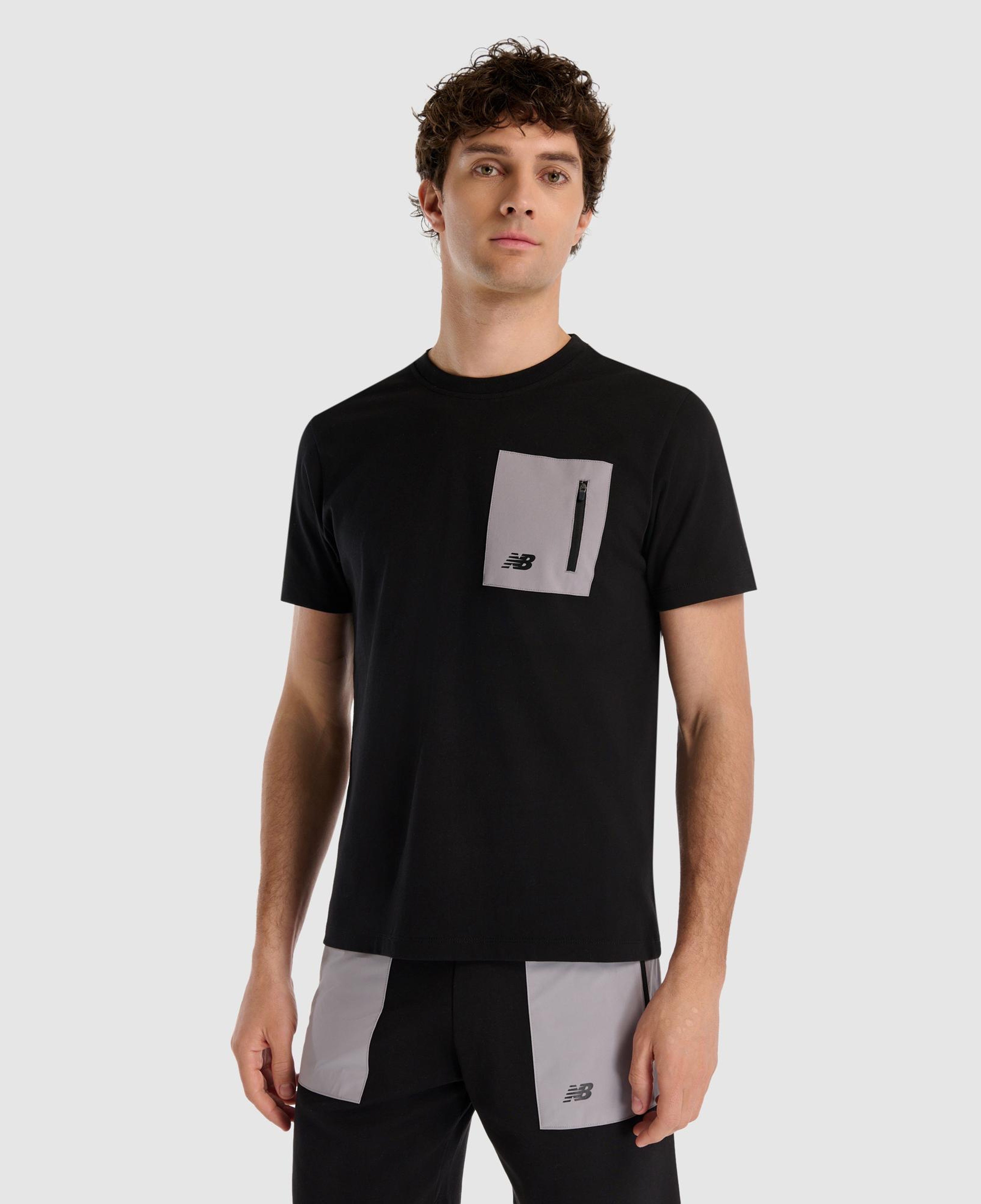 New Balance Erkek Siyah T-Shirt