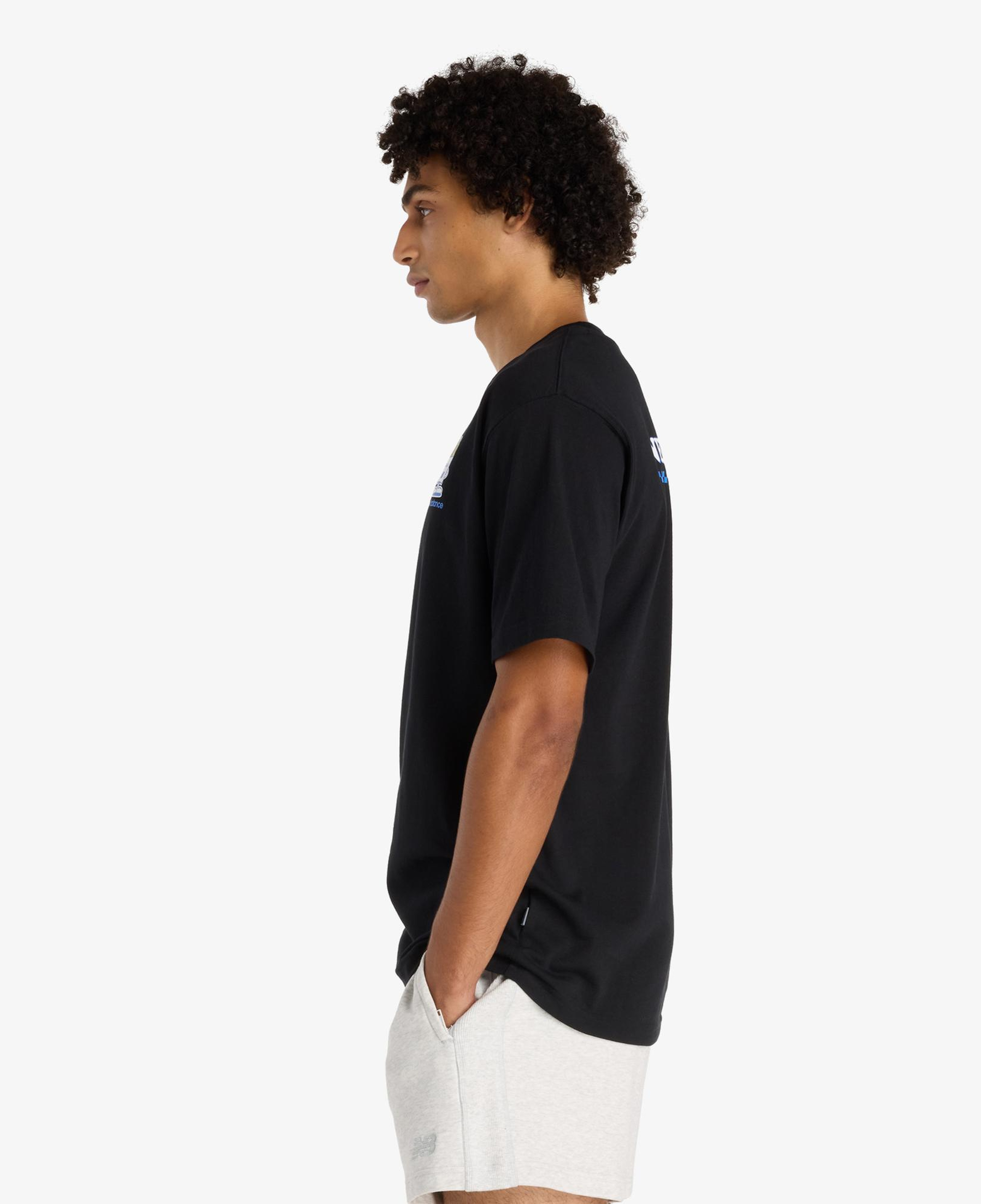 New Balance Fish and Chips Erkek Siyah T-Shirt