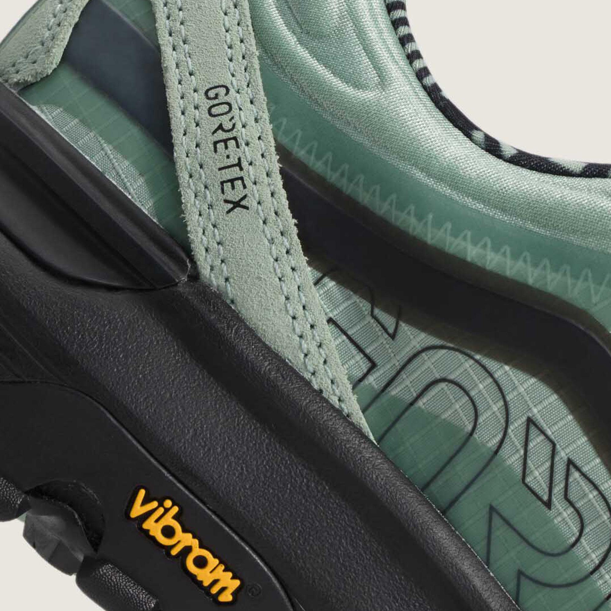 Vans MTE Crosspath XC Gore-Tex Kadın Siyah Spor Ayakkabı