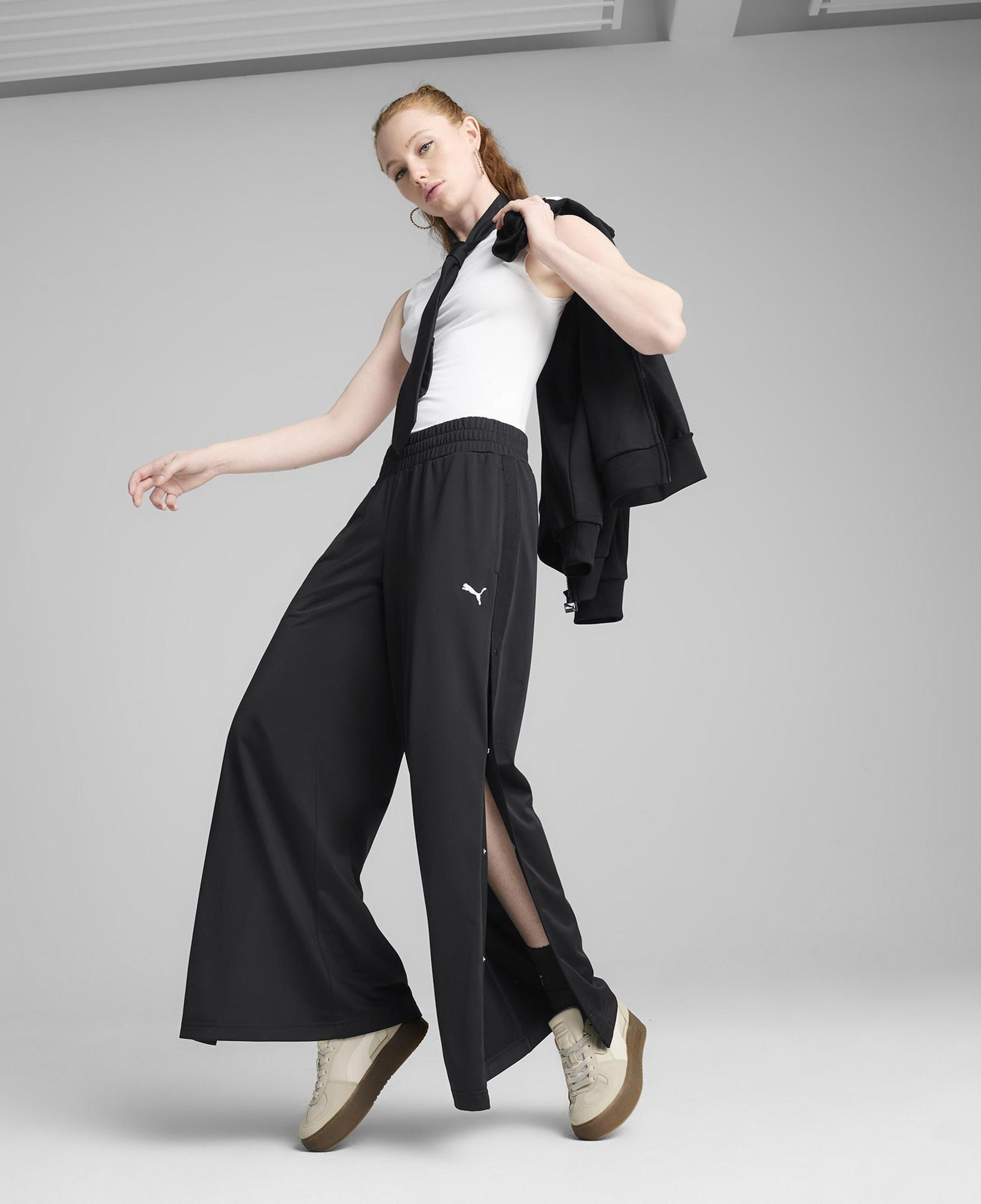 Puma Wardrobe Essentials Low Rise Kadın Siyah Popper Eşofman Altı