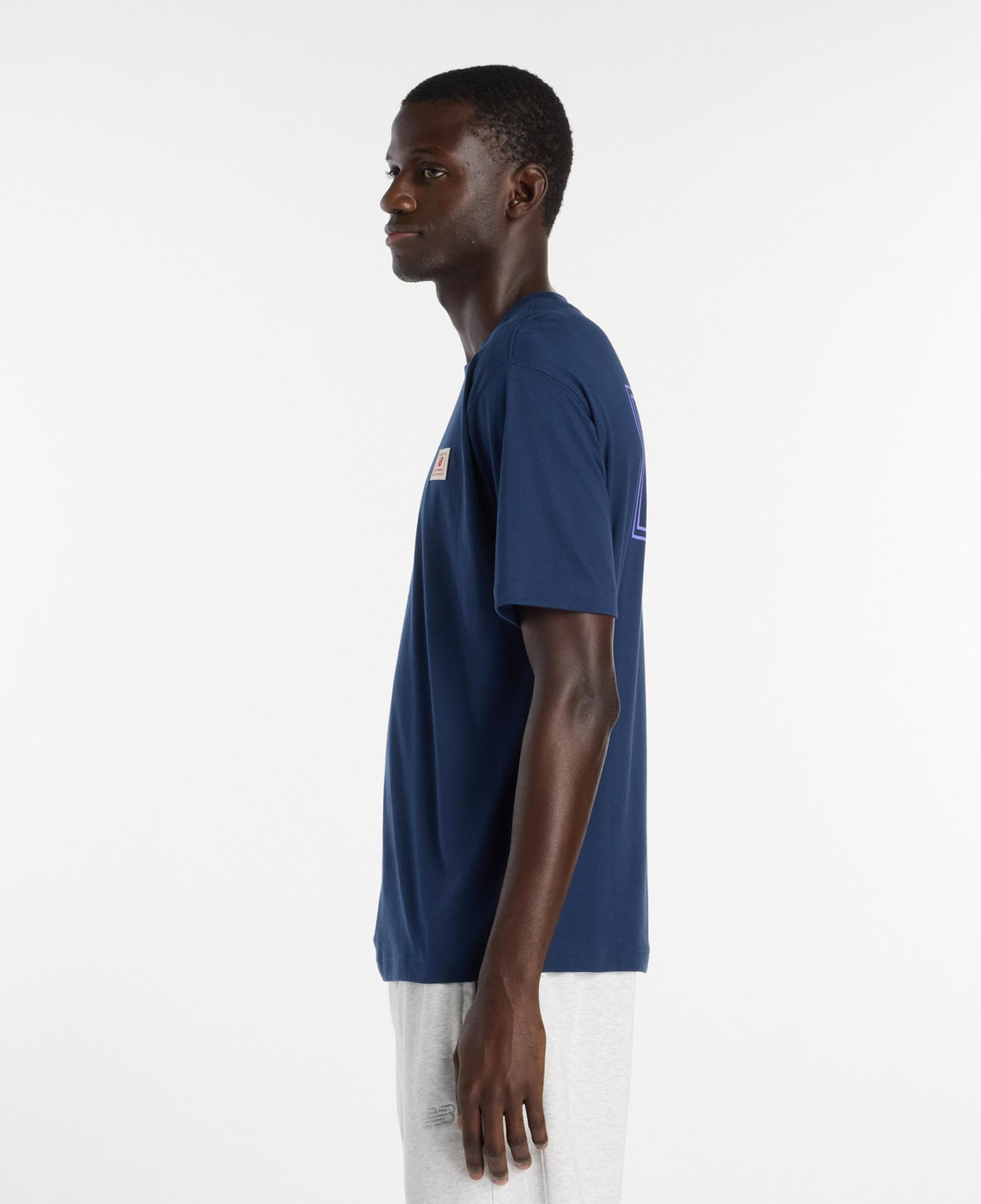 New Balance Woven Label Erkek Mavi T-Shirt