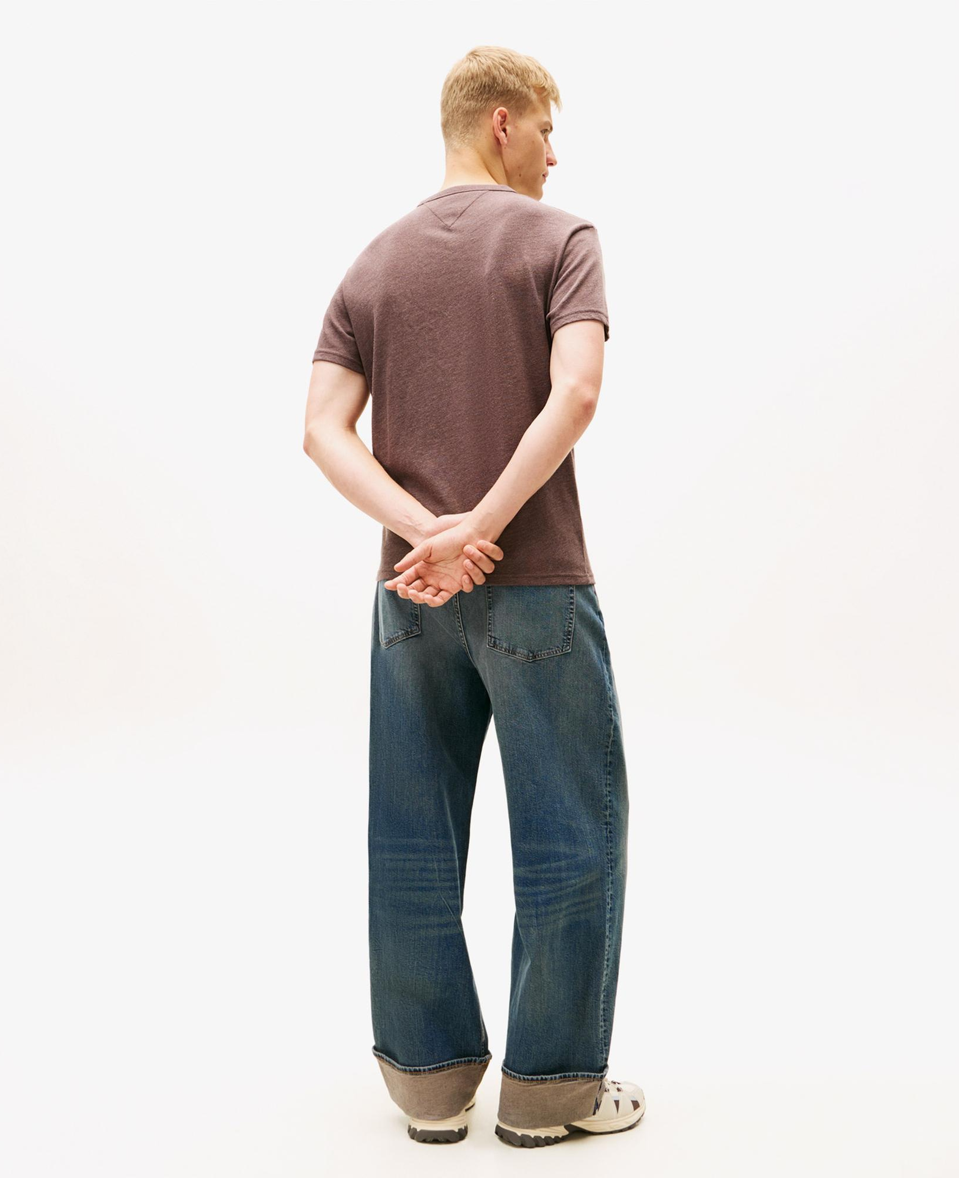 Tommy Hilfiger Jeans Reg Badge Erkek Kahverengi T-Shirt