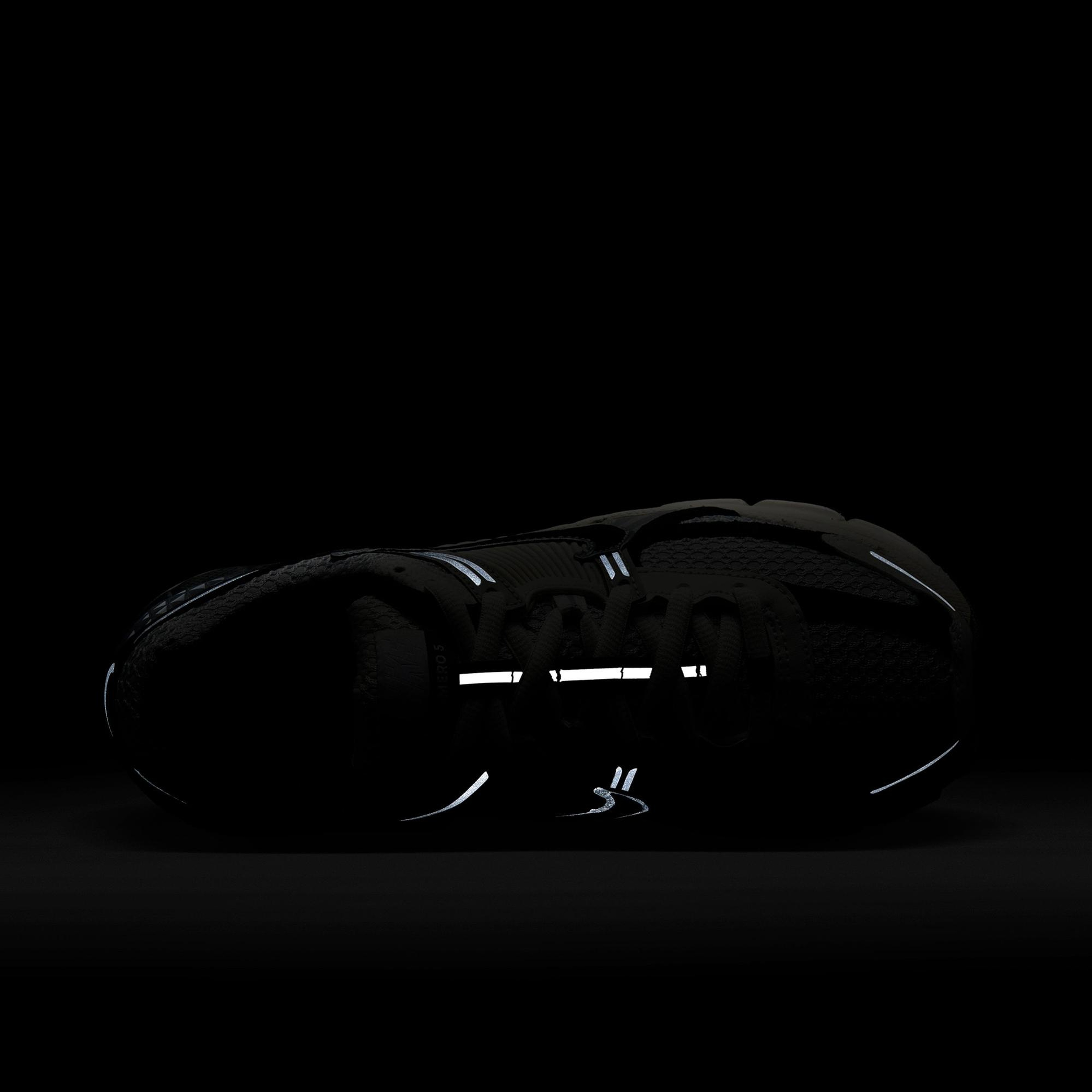 Nike Zoom Vomero 5 Kadın Gri Spor Ayakkabı