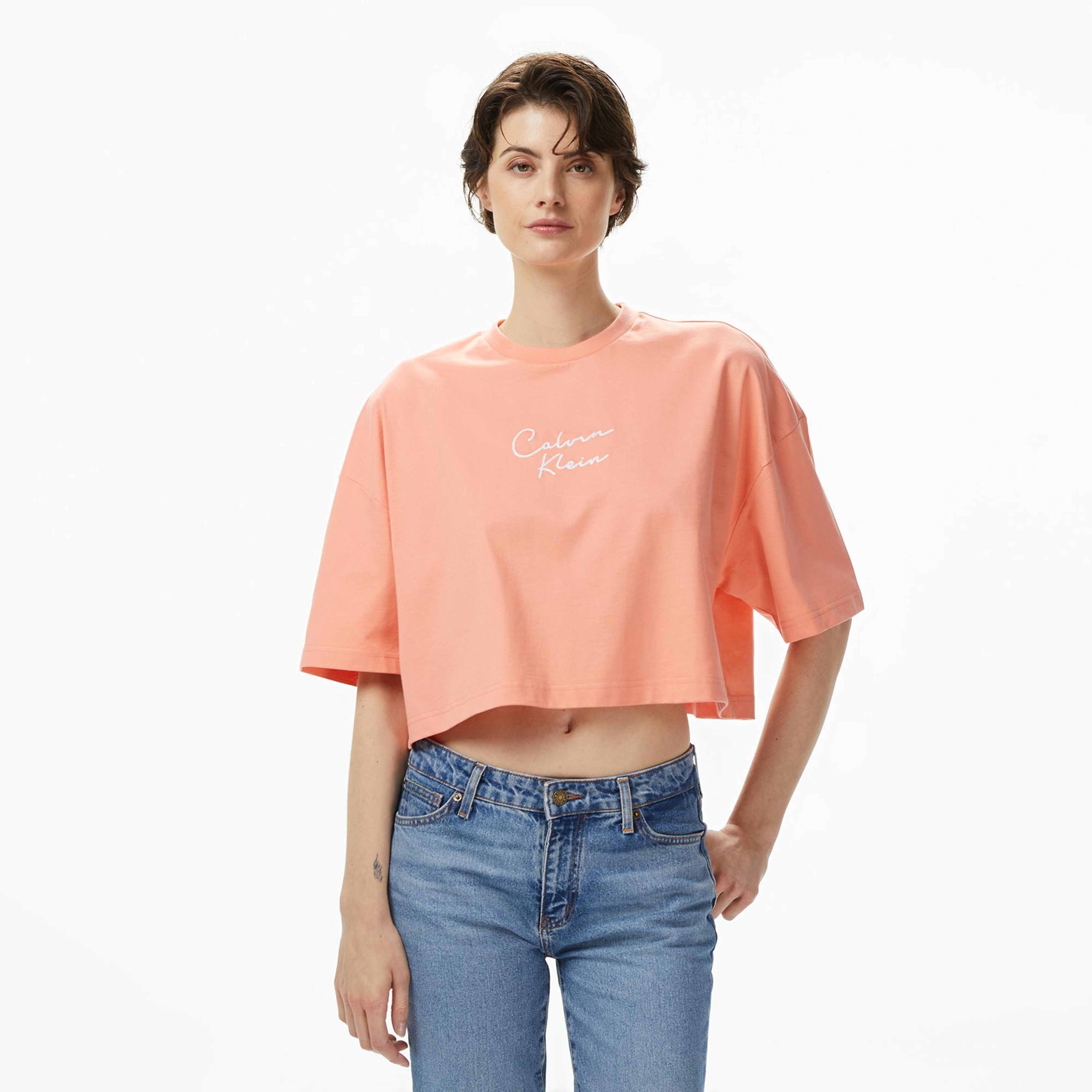 Calvin Klein Cropped Boxy Chain Stitch Logo Kadın Pembe Crop T-Shirt