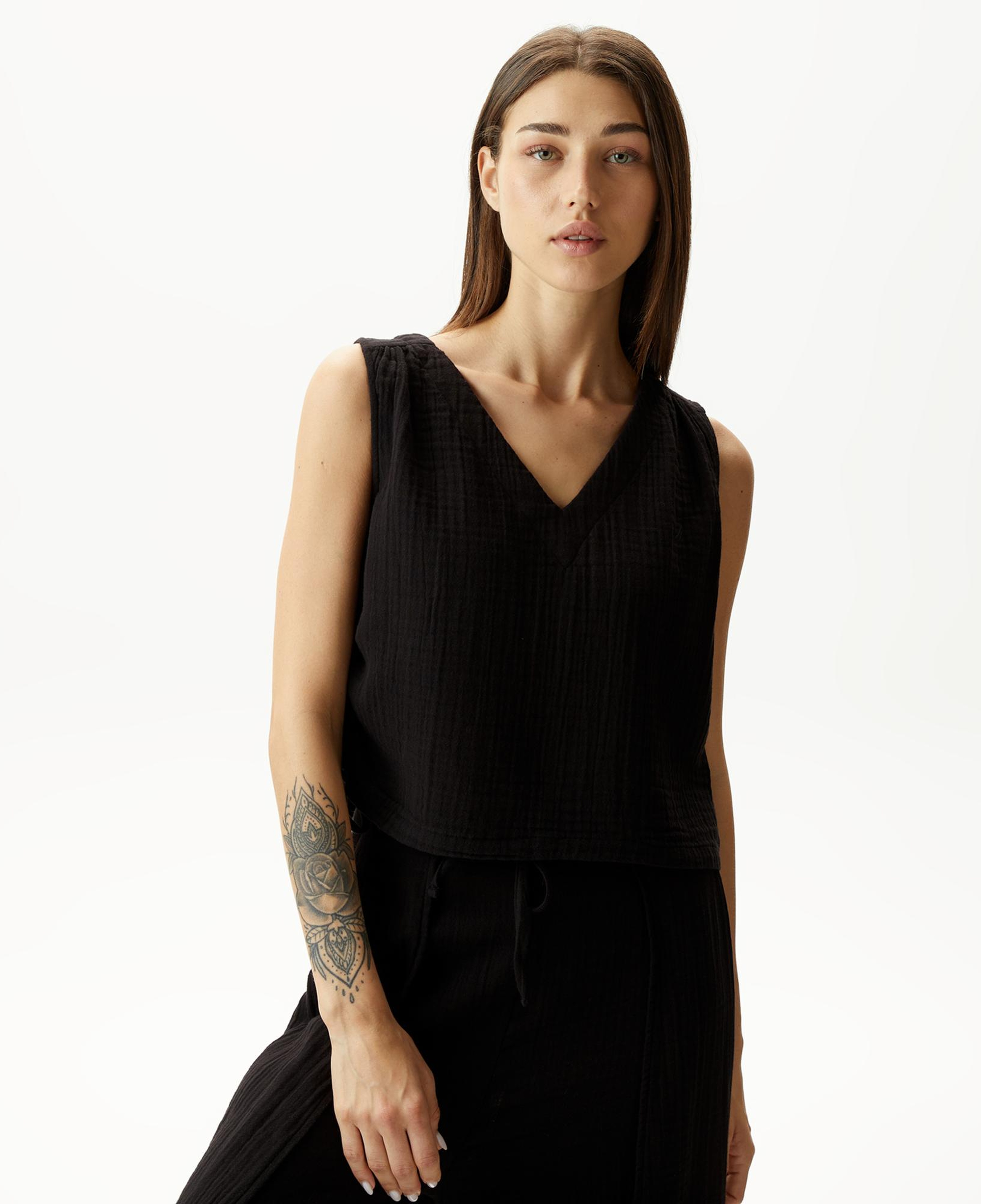 Nautica Kadın Siyah Kolsuz Bluz