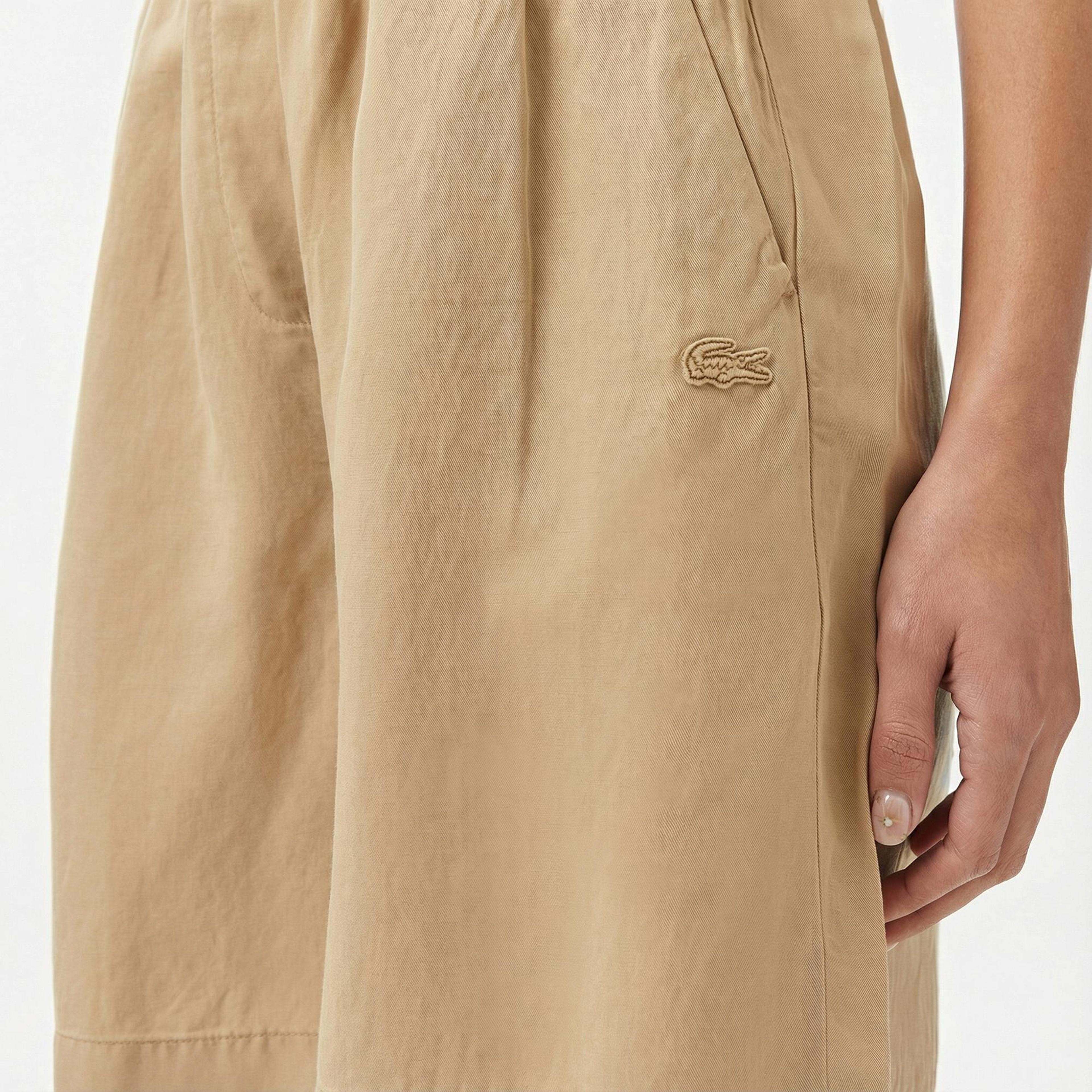 Lacoste Kadın Regular Fit Bej Bermuda Şort