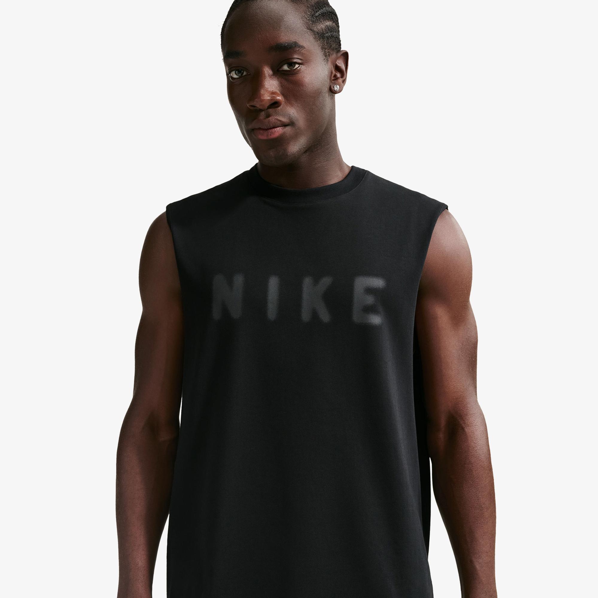 Nike Dri-Fit NAC Erkek Siyah Kolsuz T-Shirt