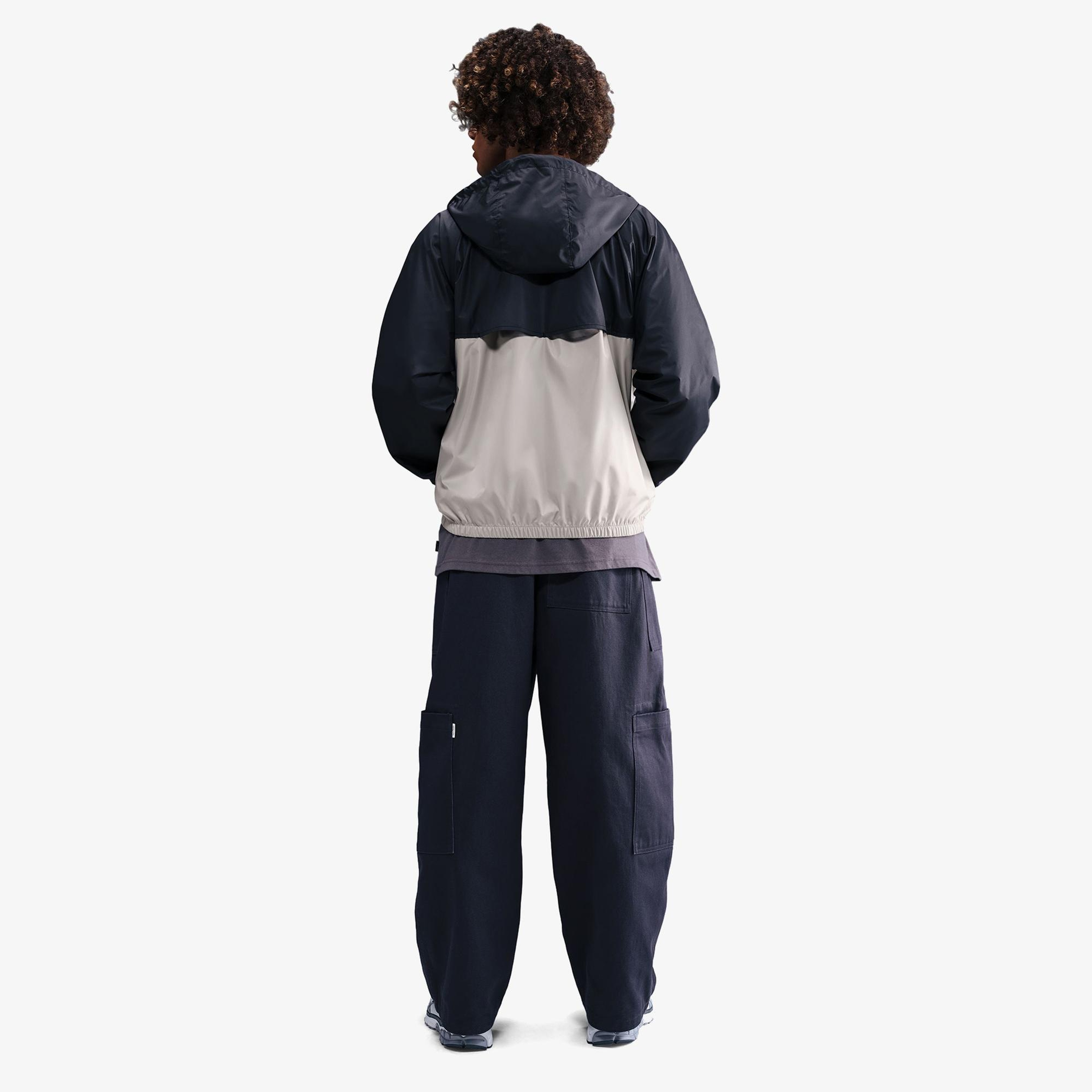 Nike Windrunner Erkek Siyah Ceket