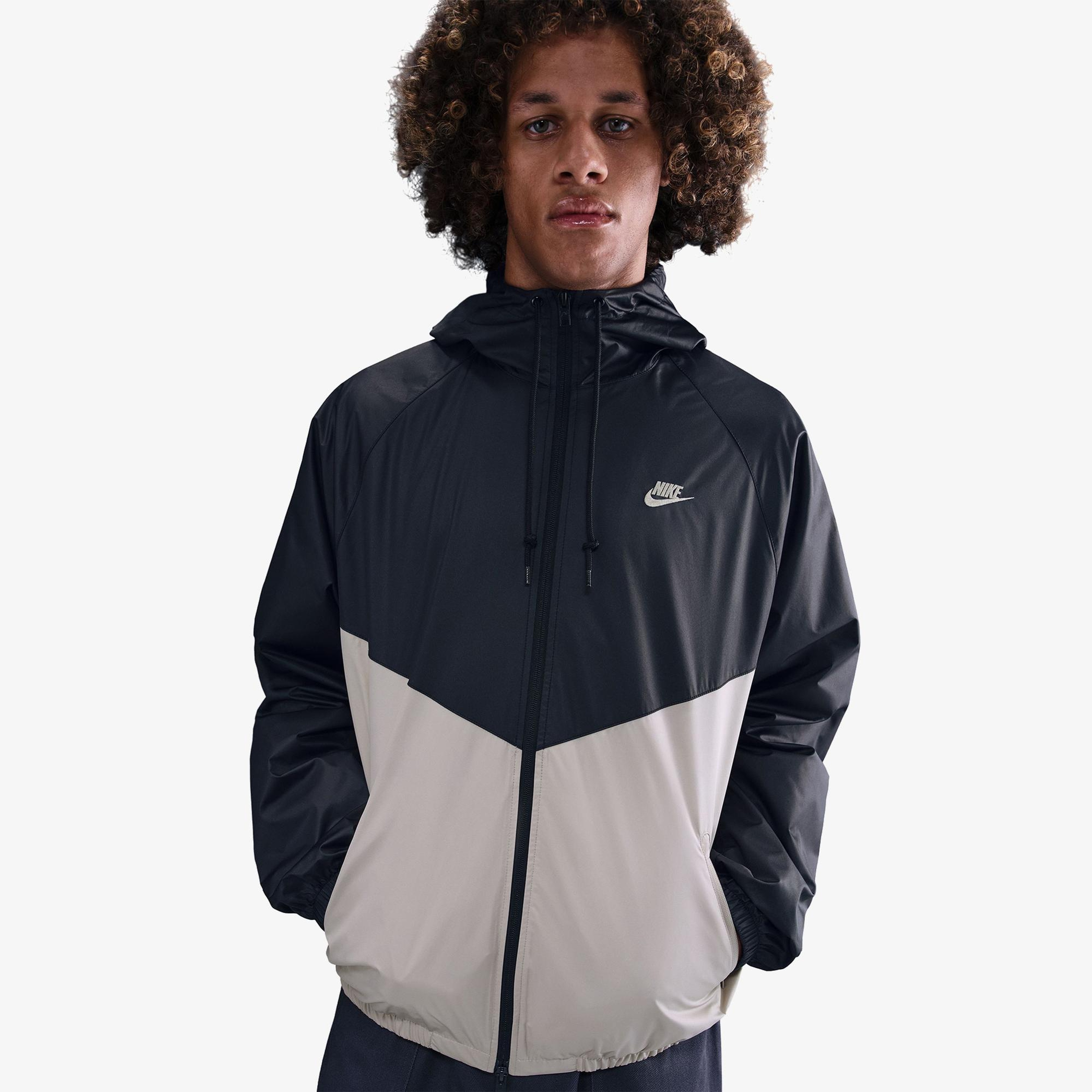 Nike Windrunner Erkek Siyah Ceket