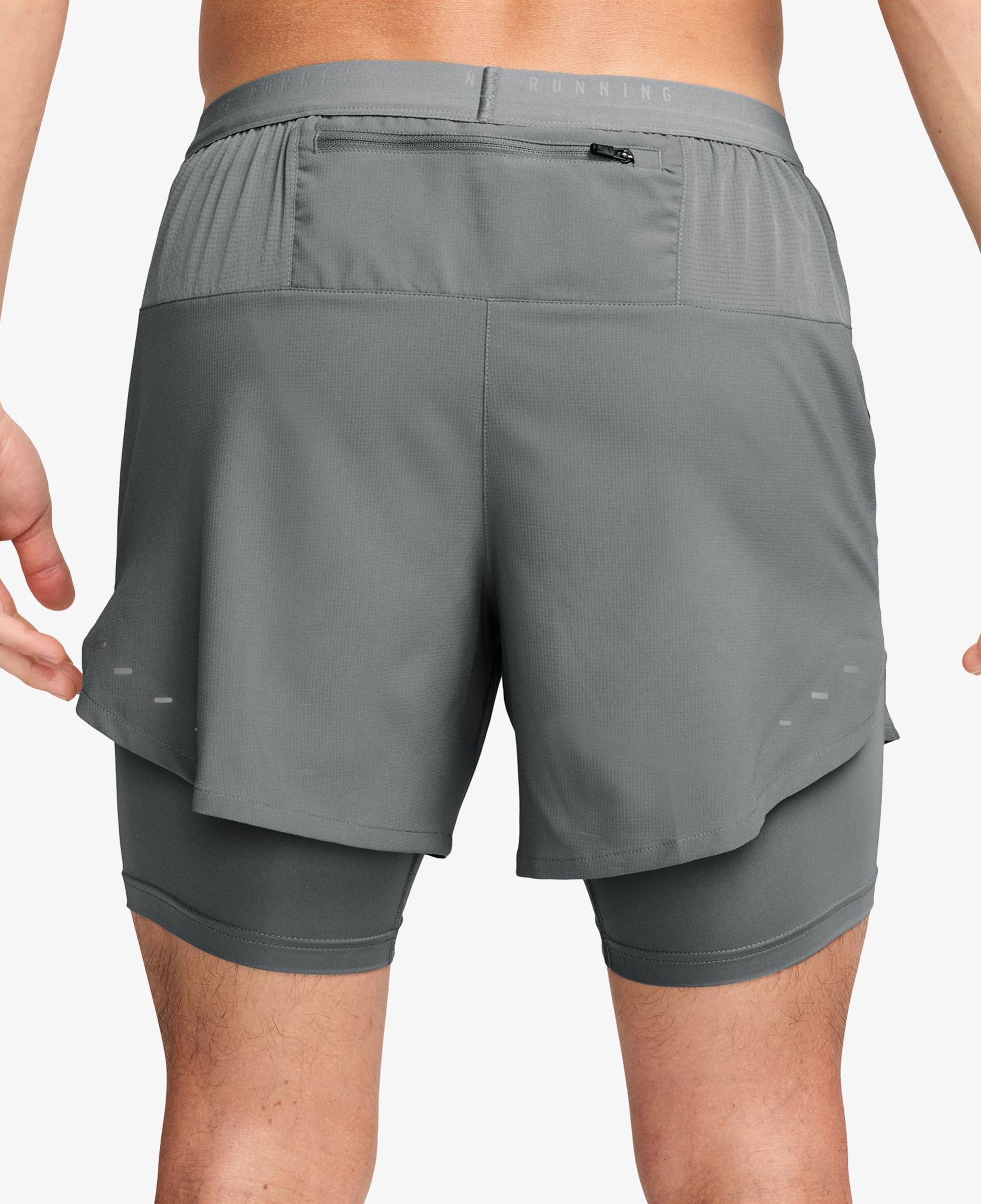 Nike Dri-Fit Stride Erkek Gri Şort