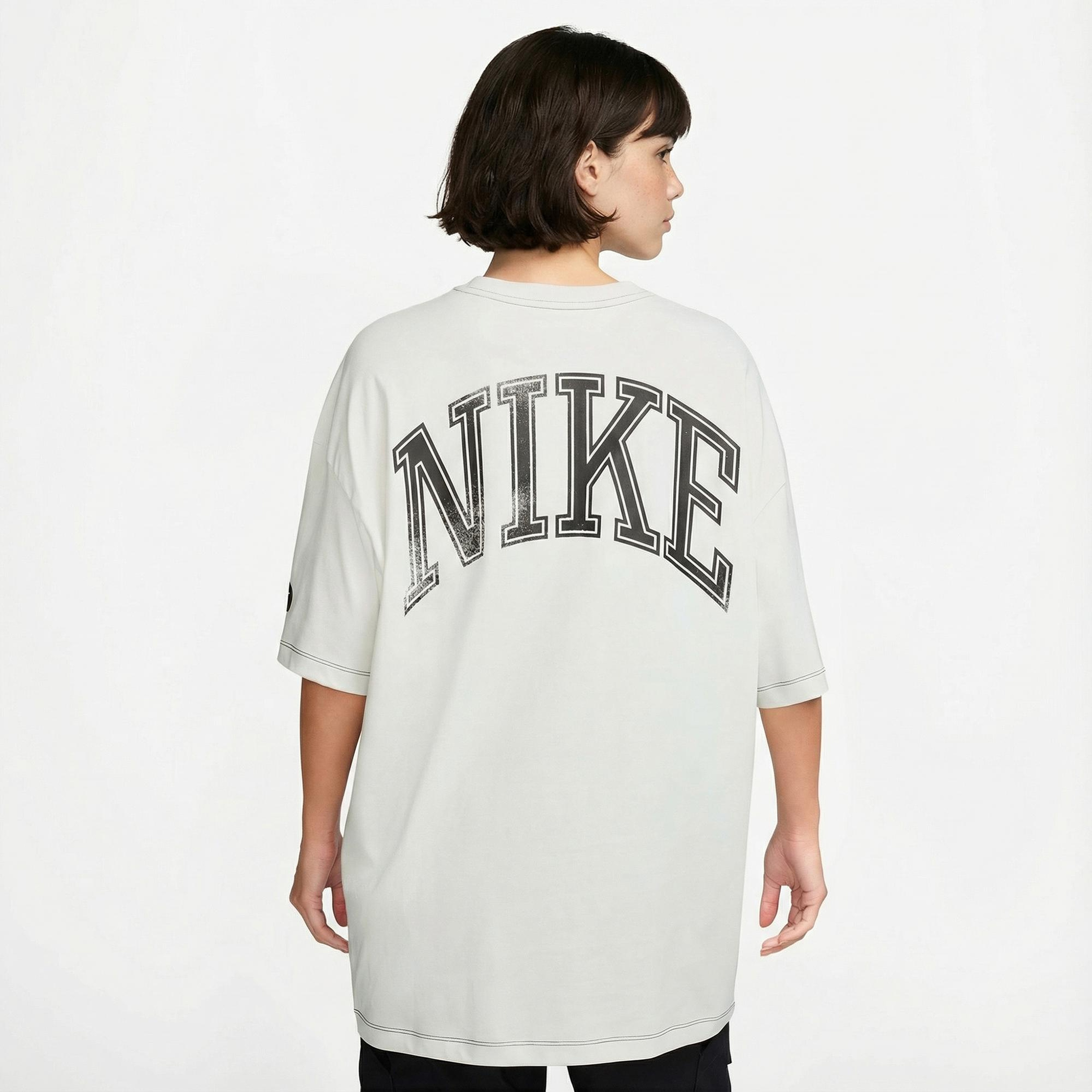 Nike Sportswear Street Kadın Beyaz T-Shirt