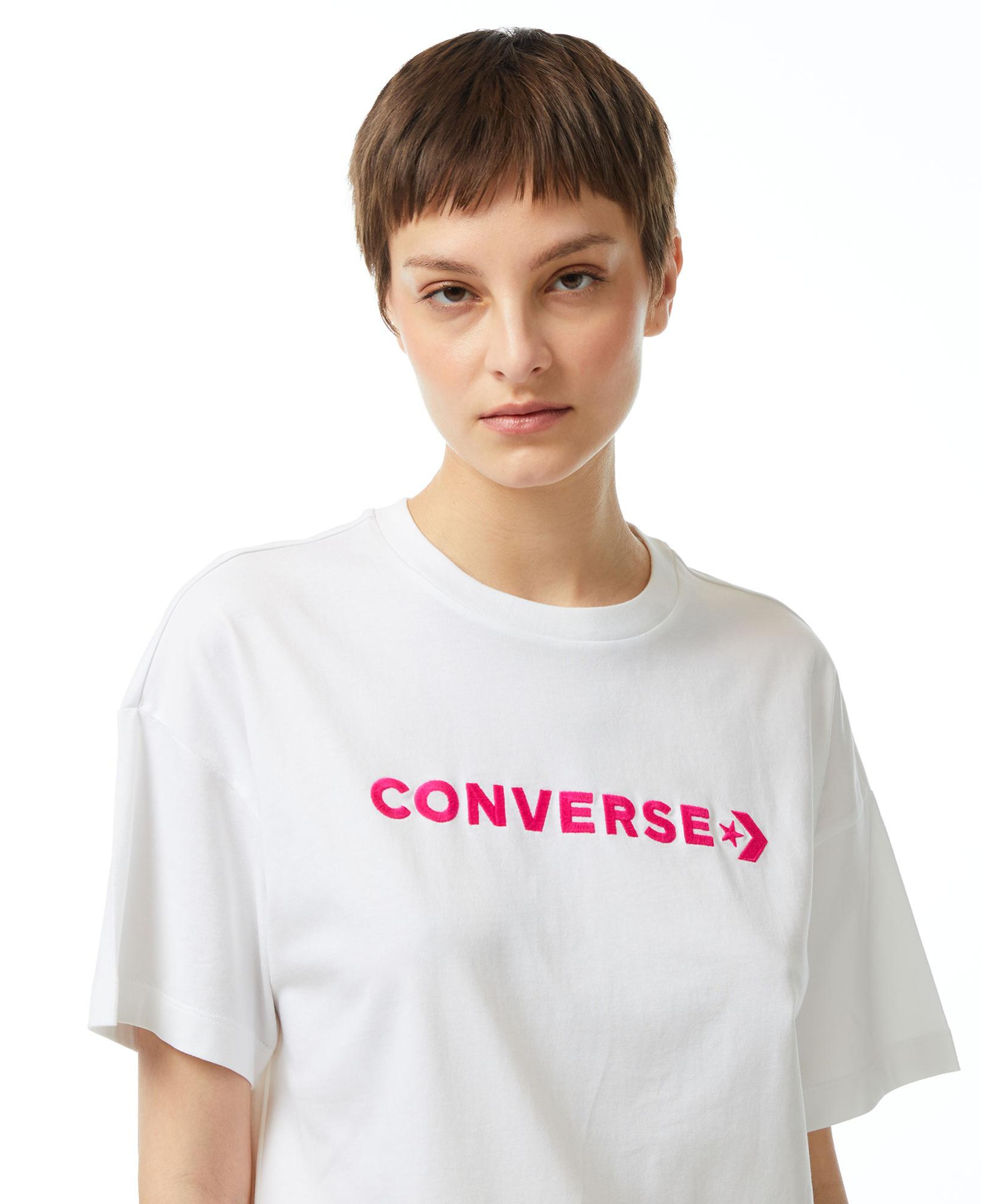 Converse Wordmark Relaxed Fit Baskılı Kadın Beyaz T-Shirt