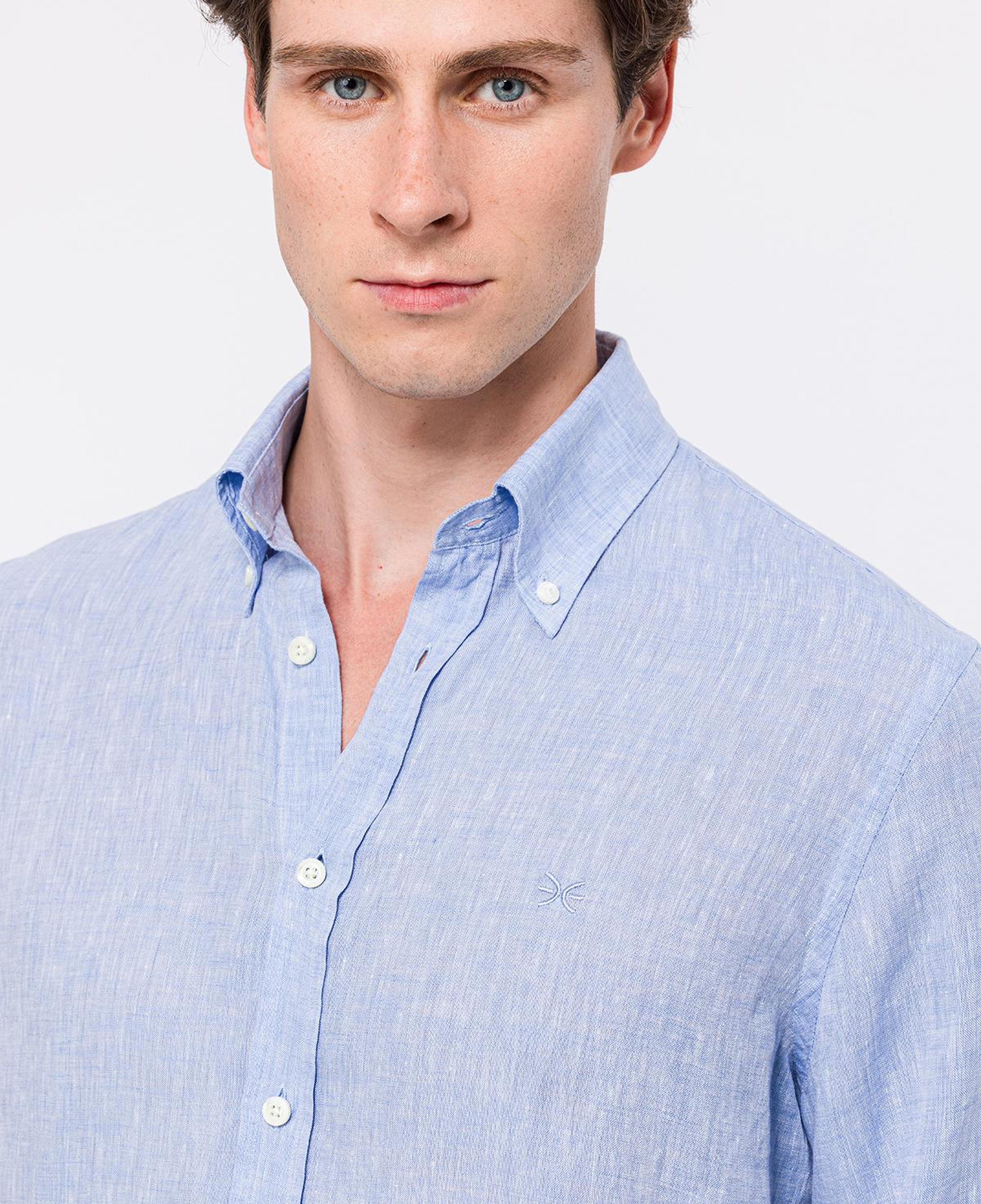 Erkek Açık Mavi Cooper Fit Düğmeli Yaka Keten Gömlek