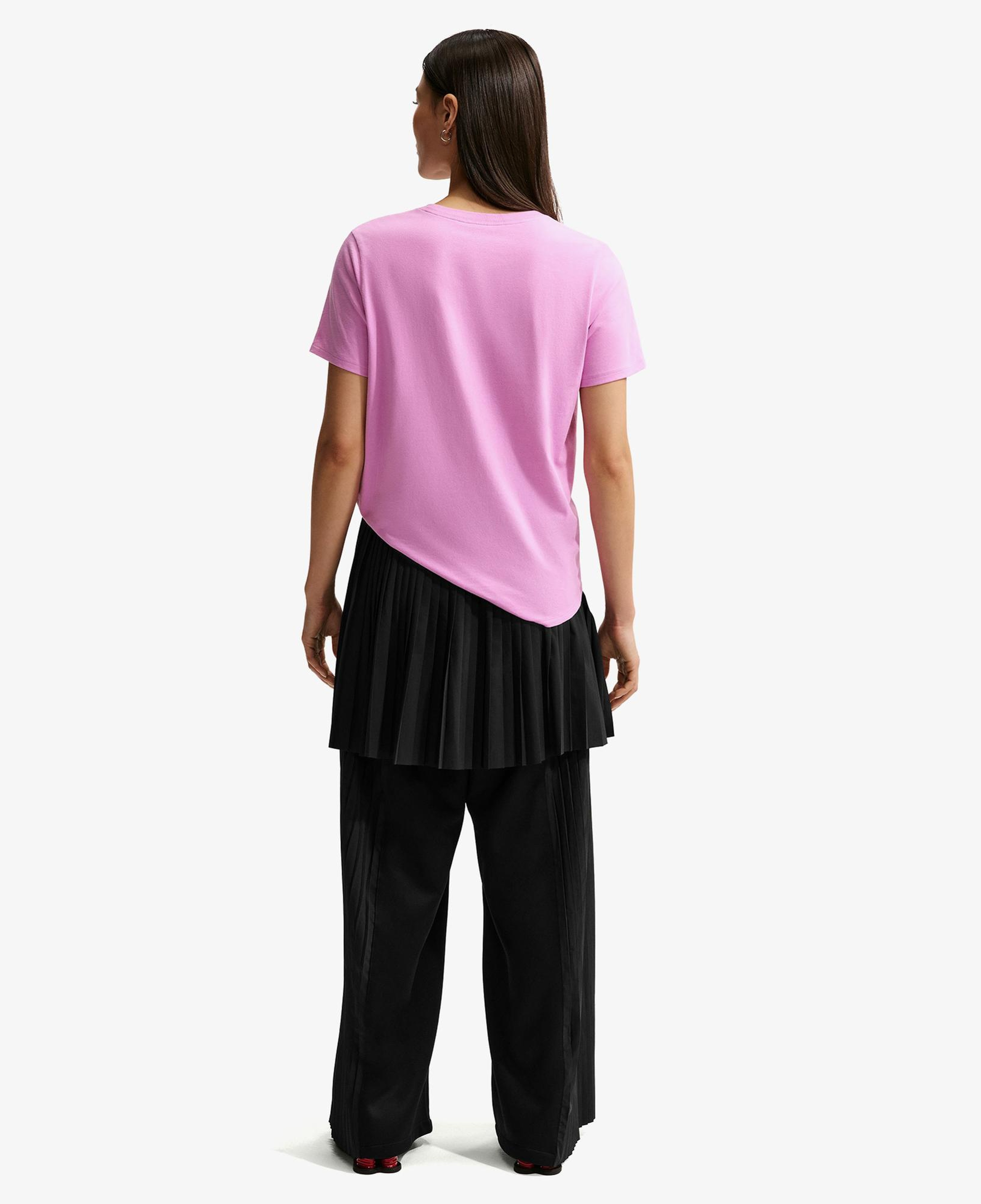 Nike Sportswear Club Essentials Kadın Pembe T-Shirt