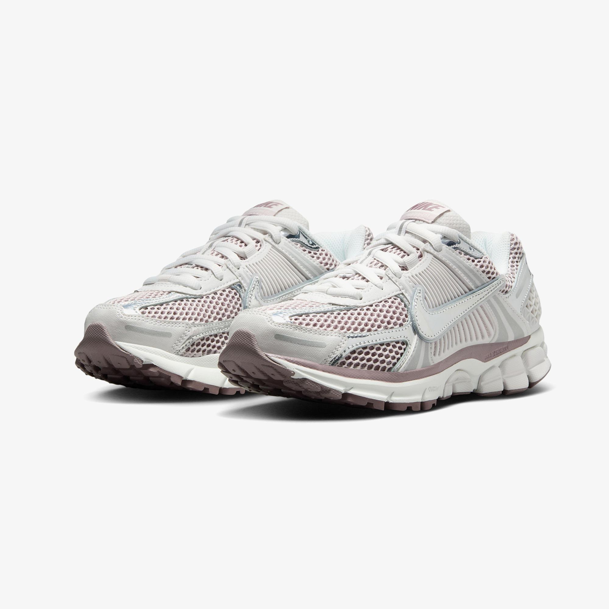 Nike Zoom Vomero 5 Kadın Gri Spor Ayakkabı