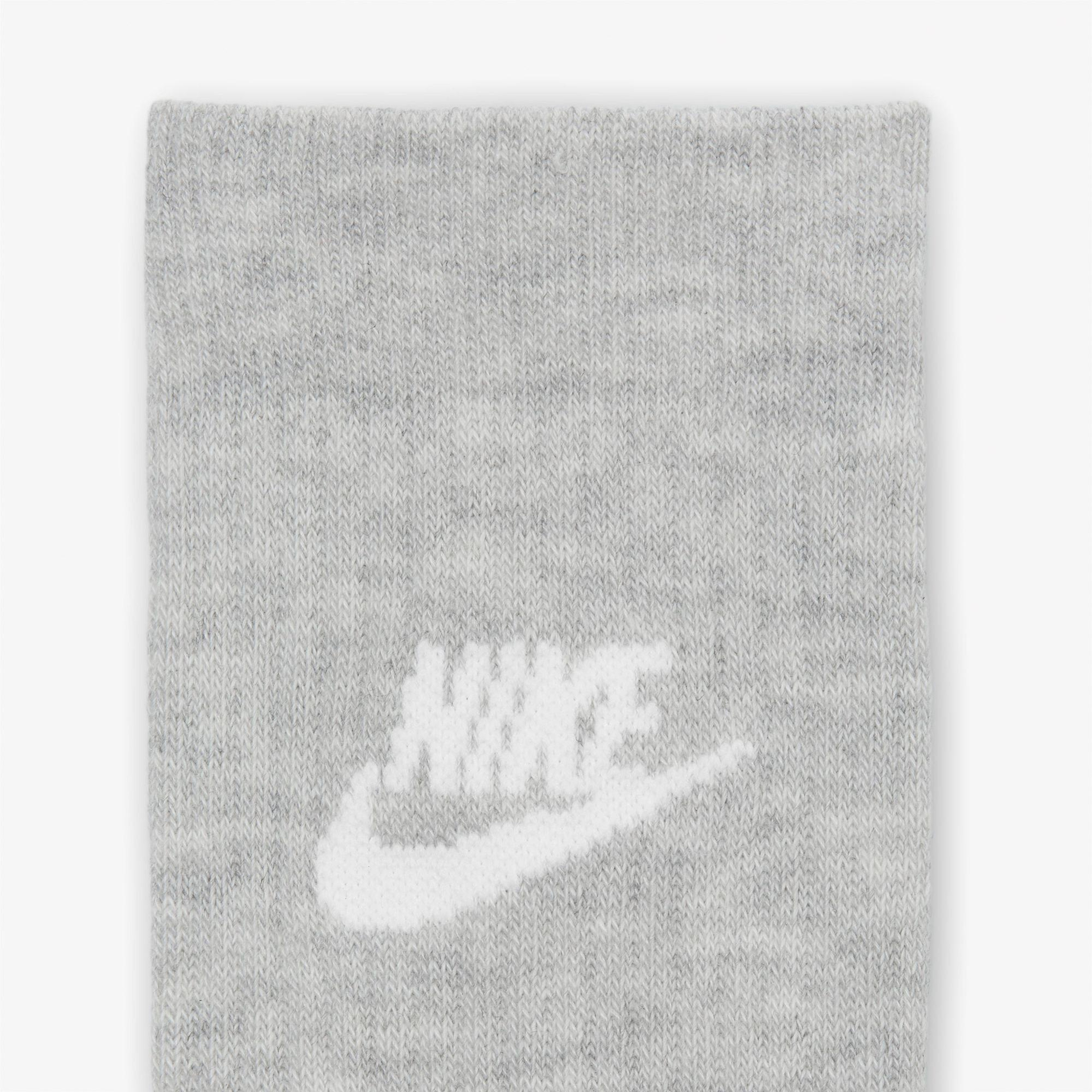 Nike Sportswear Everyday Essential 3' lü Unisex Renkli Çorap