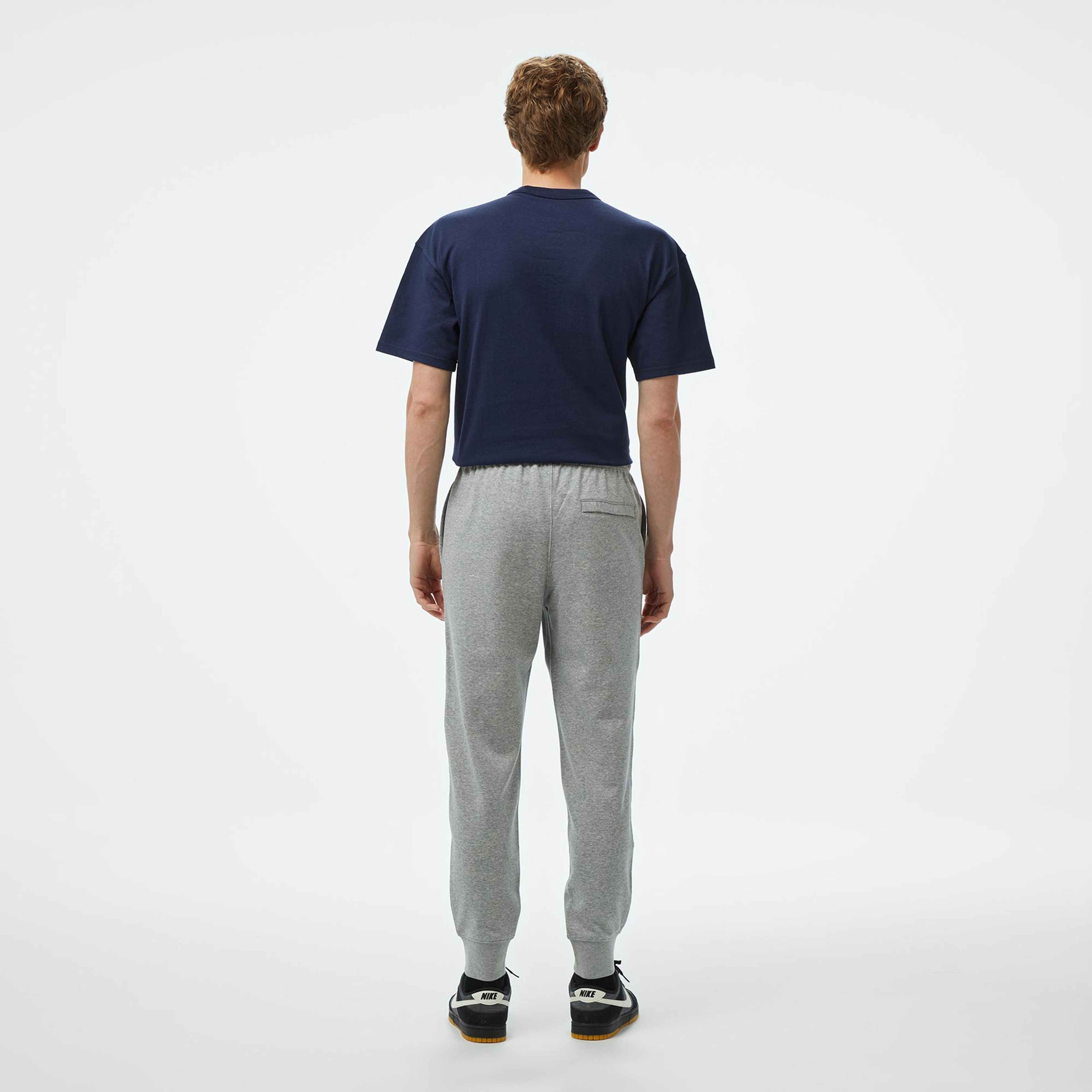 Nike Club Fit Erkek Gri Eşofman Altı