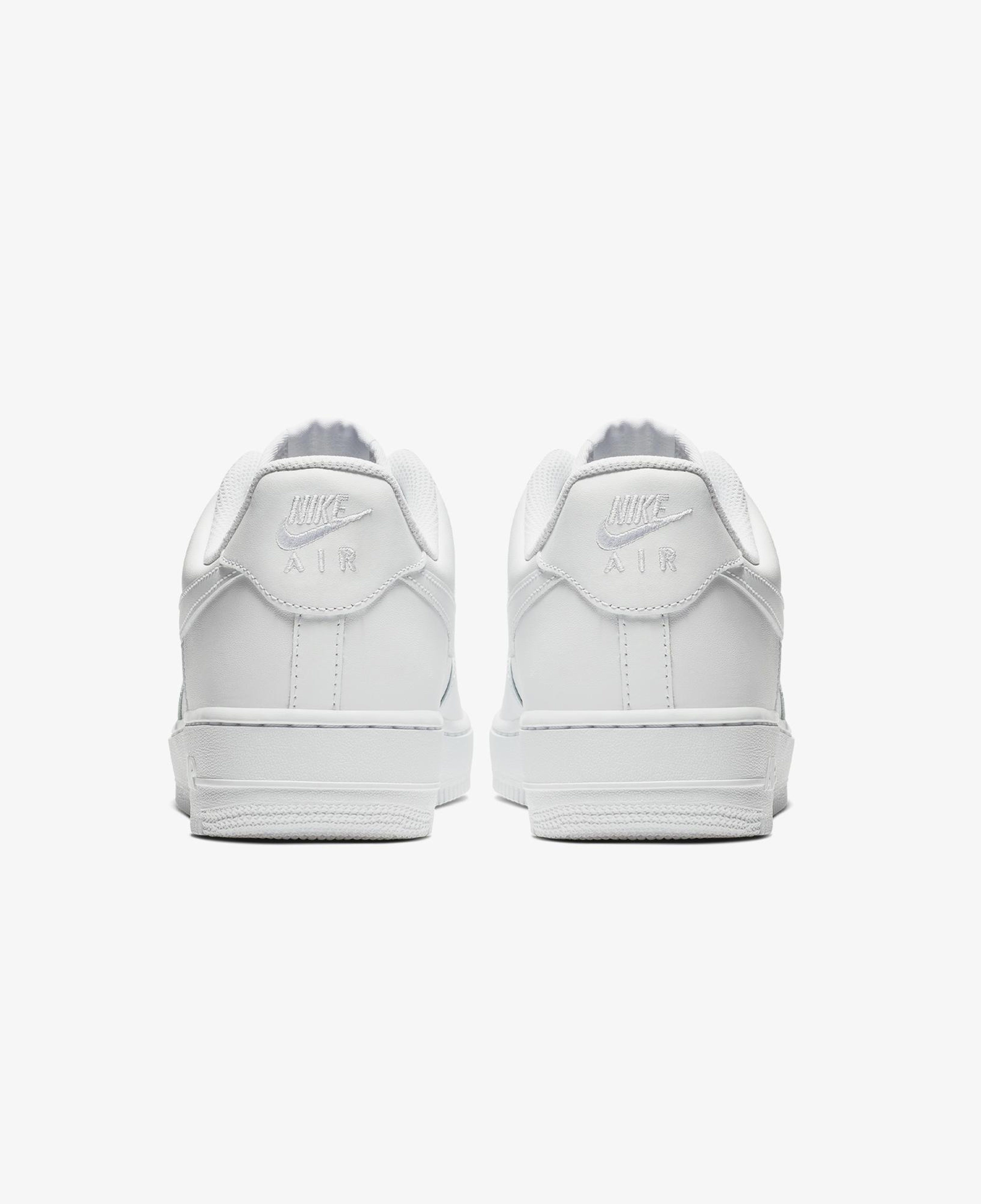 Nike Air Force 1 07 Erkek Beyaz Spor Ayakkabı