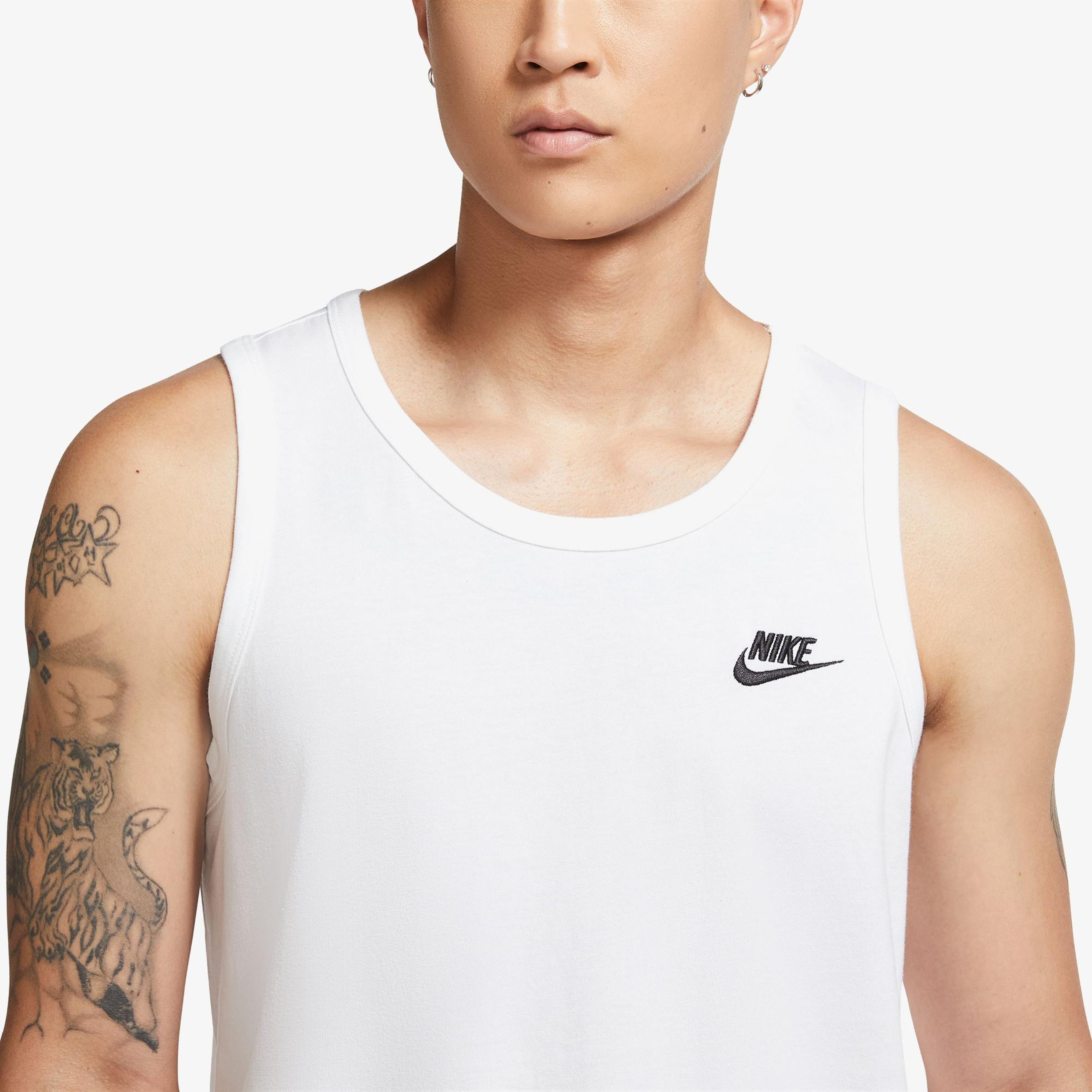 Nike Sportswear Club Erkek Beyaz Kolsuz T-Shirt