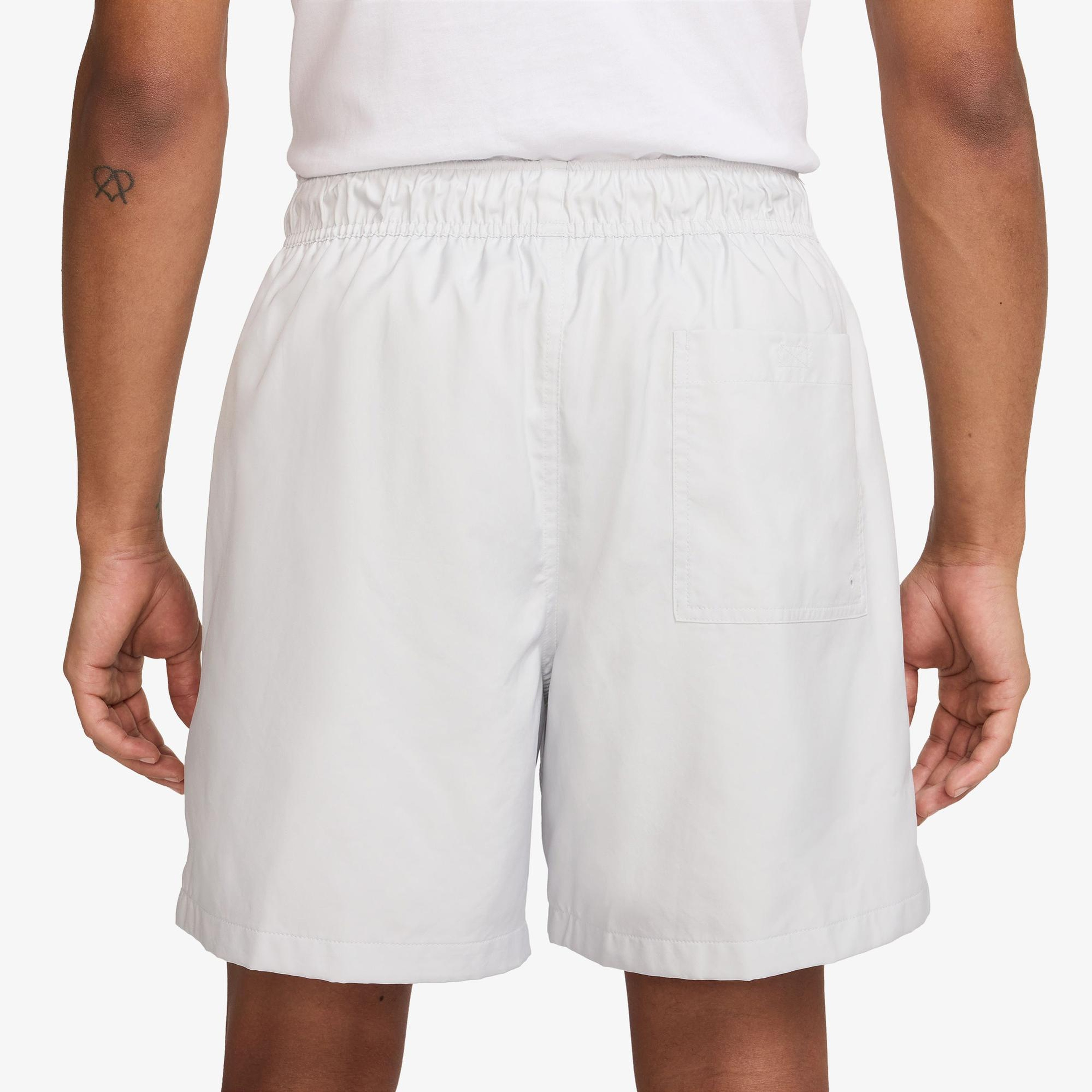 Nike Club Flow Erkek Beyaz Şort