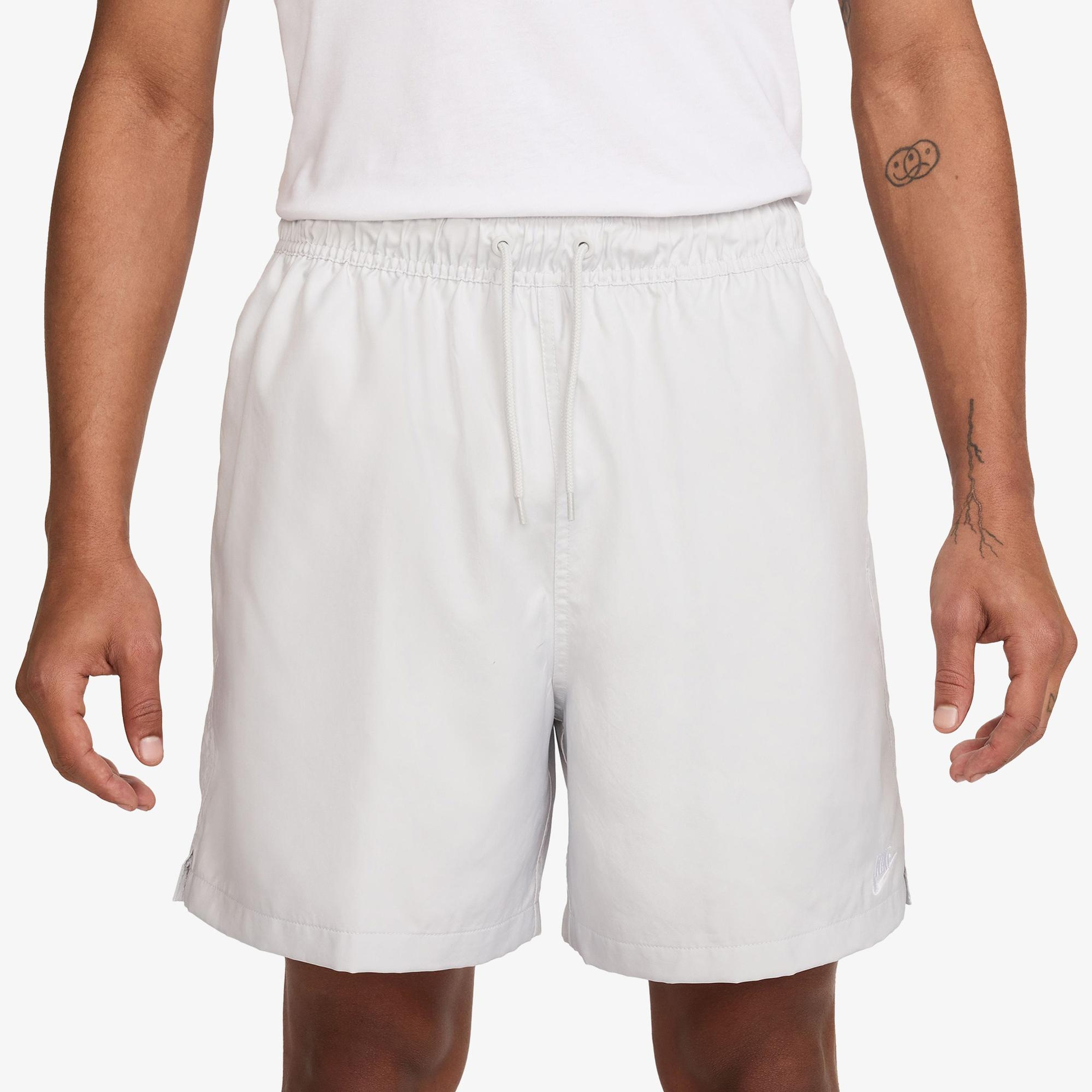 Nike Club Flow Erkek Beyaz Şort