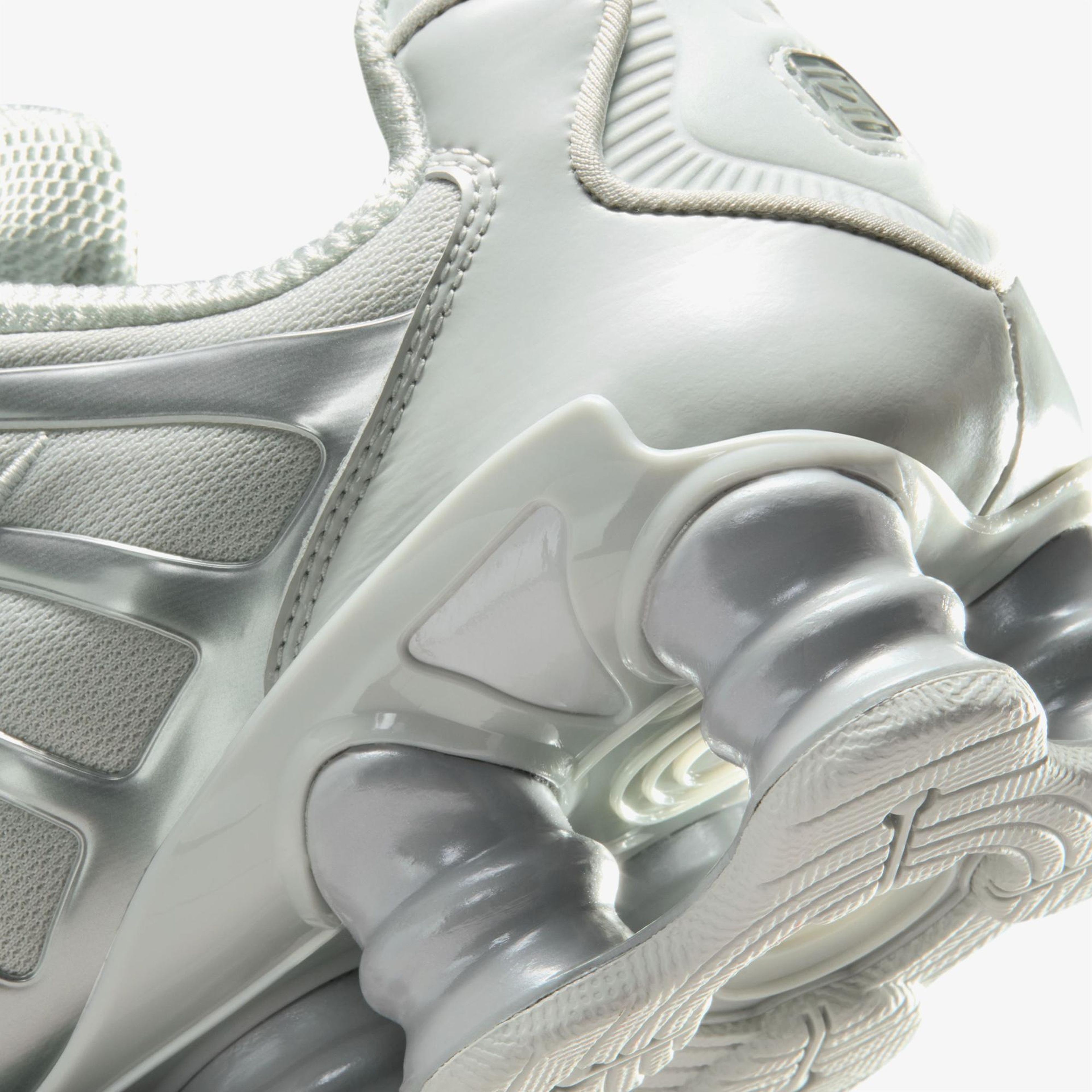 Nike Shox TL Kadın Gri Spor Ayakkabı