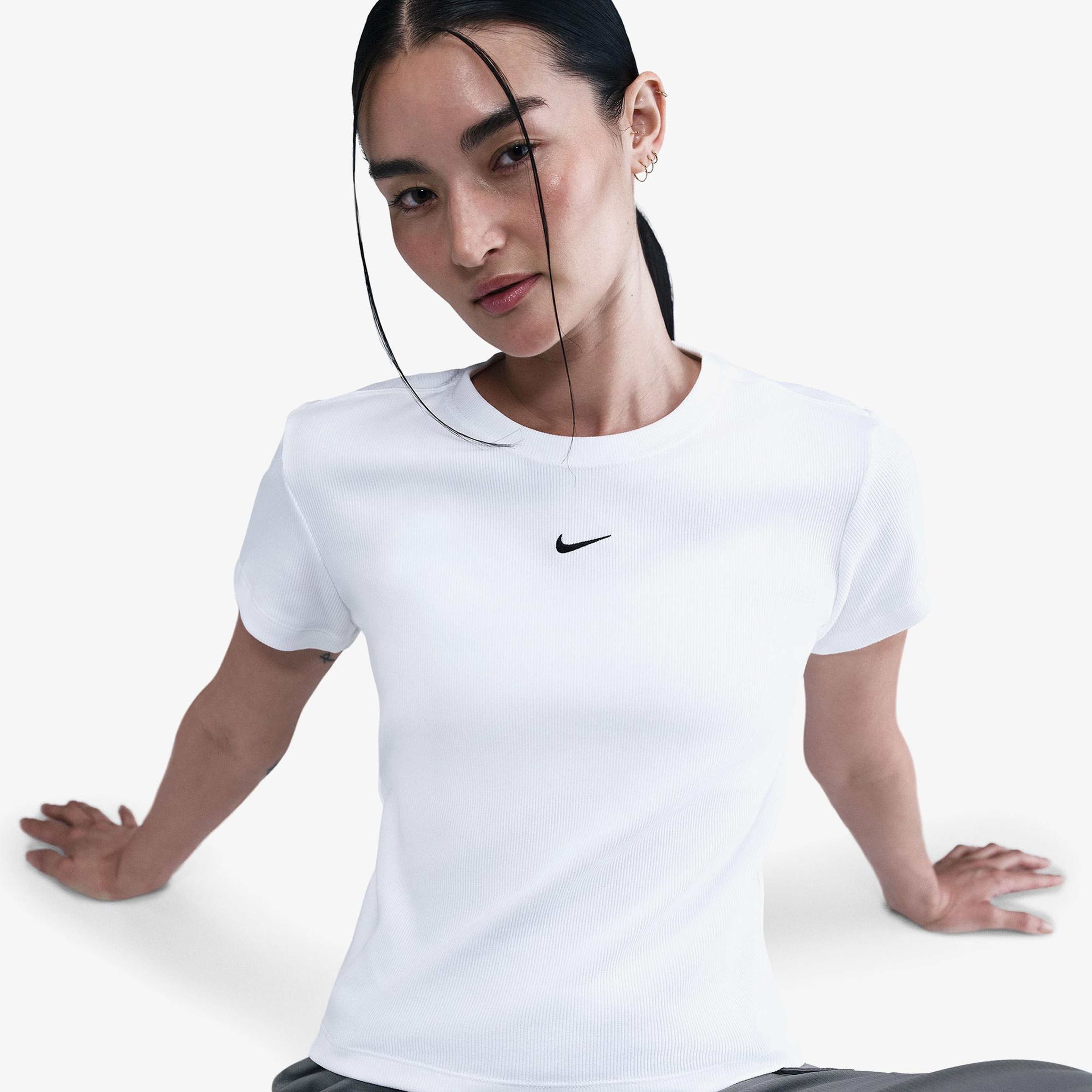 Nike Sportswear Ribbed Kadın Beyaz T-Shirt