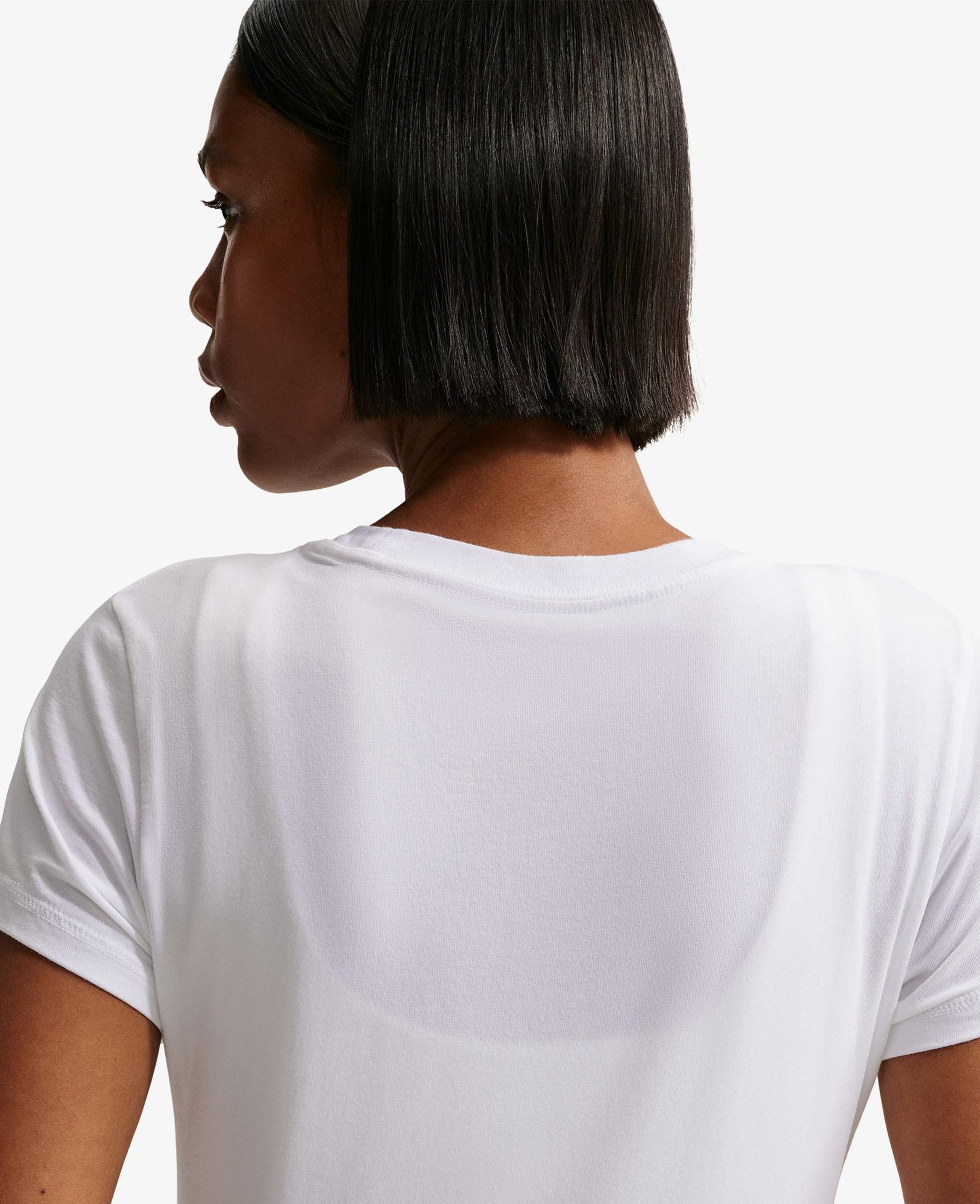 Nike Sportswear Kadın Beyaz Crop T-Shirt