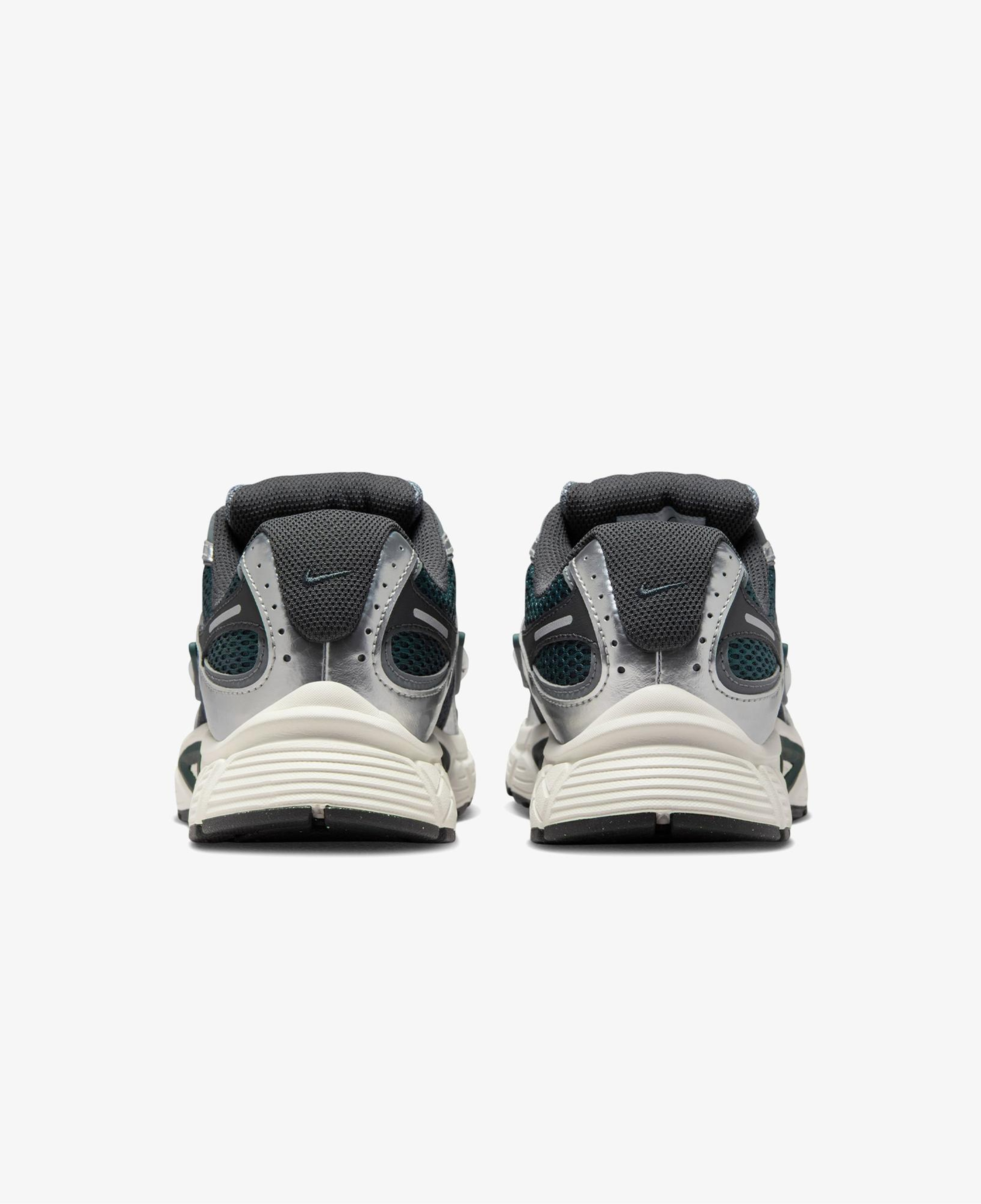 Nike V5 RNR Kadın Yeşil Spor Ayakkabı