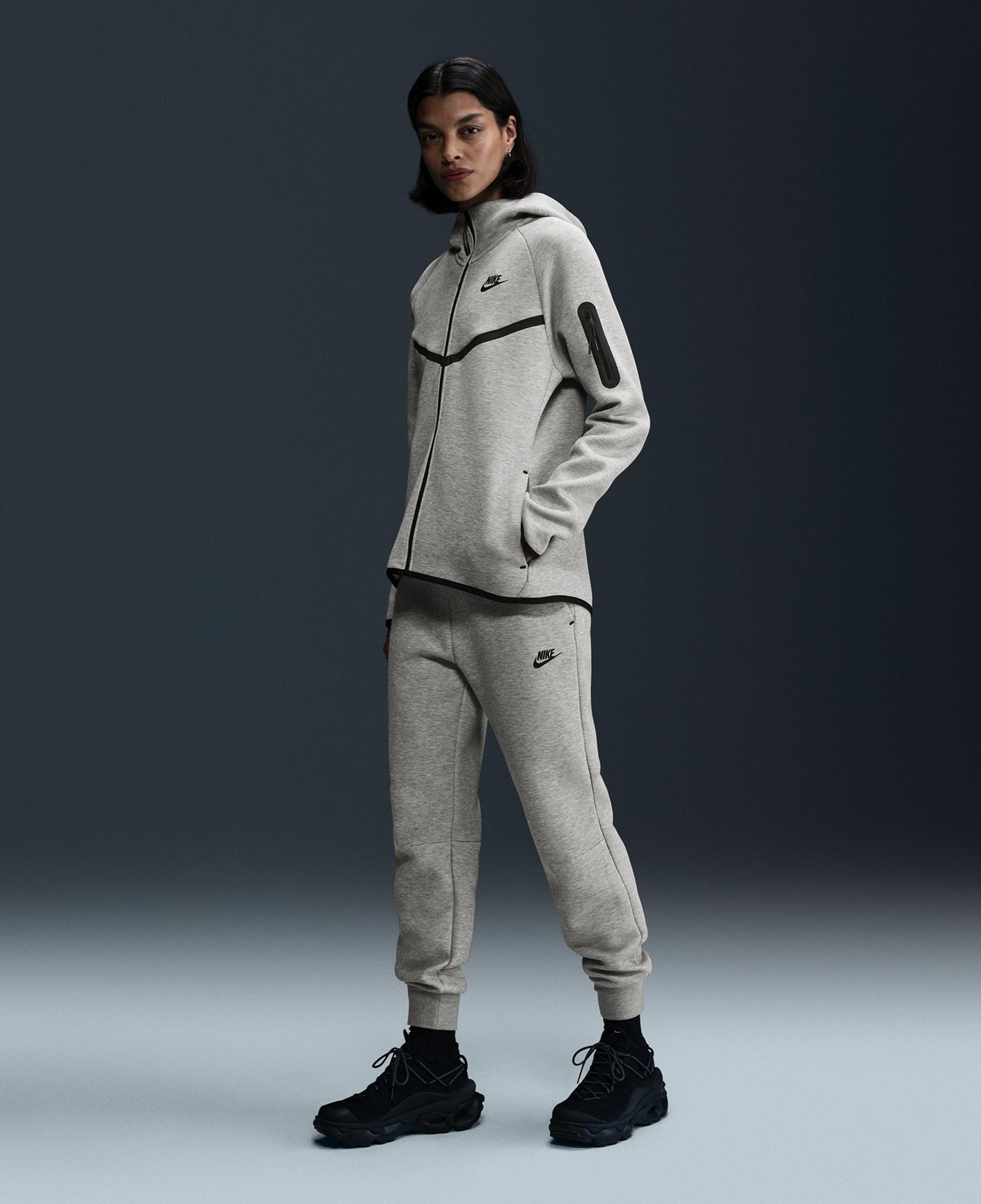 Nike Sportswear Tech Fleece Kadın Gri Eşofman Altı