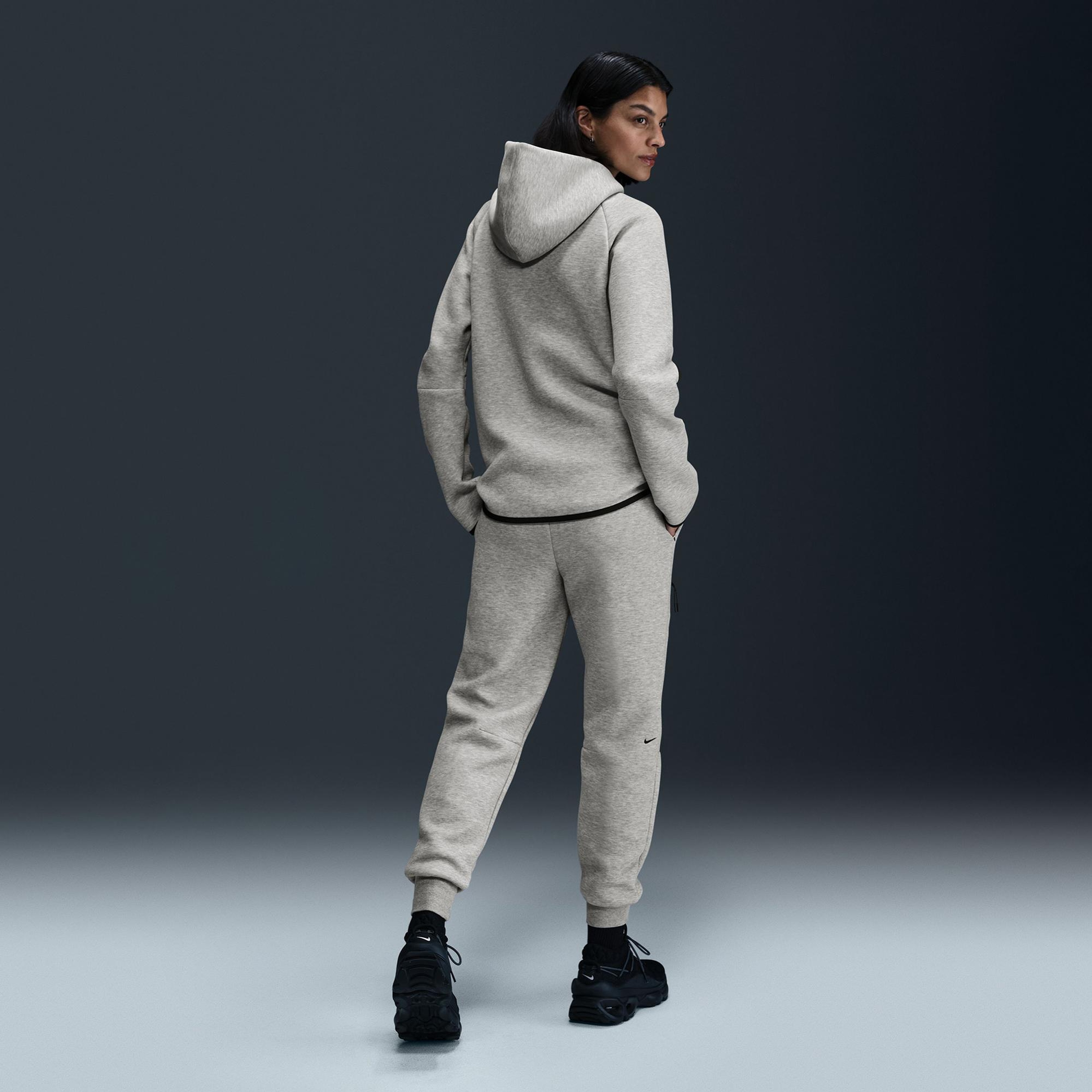 Nike Sportswear Tech Fleece Kadın Gri Eşofman Altı