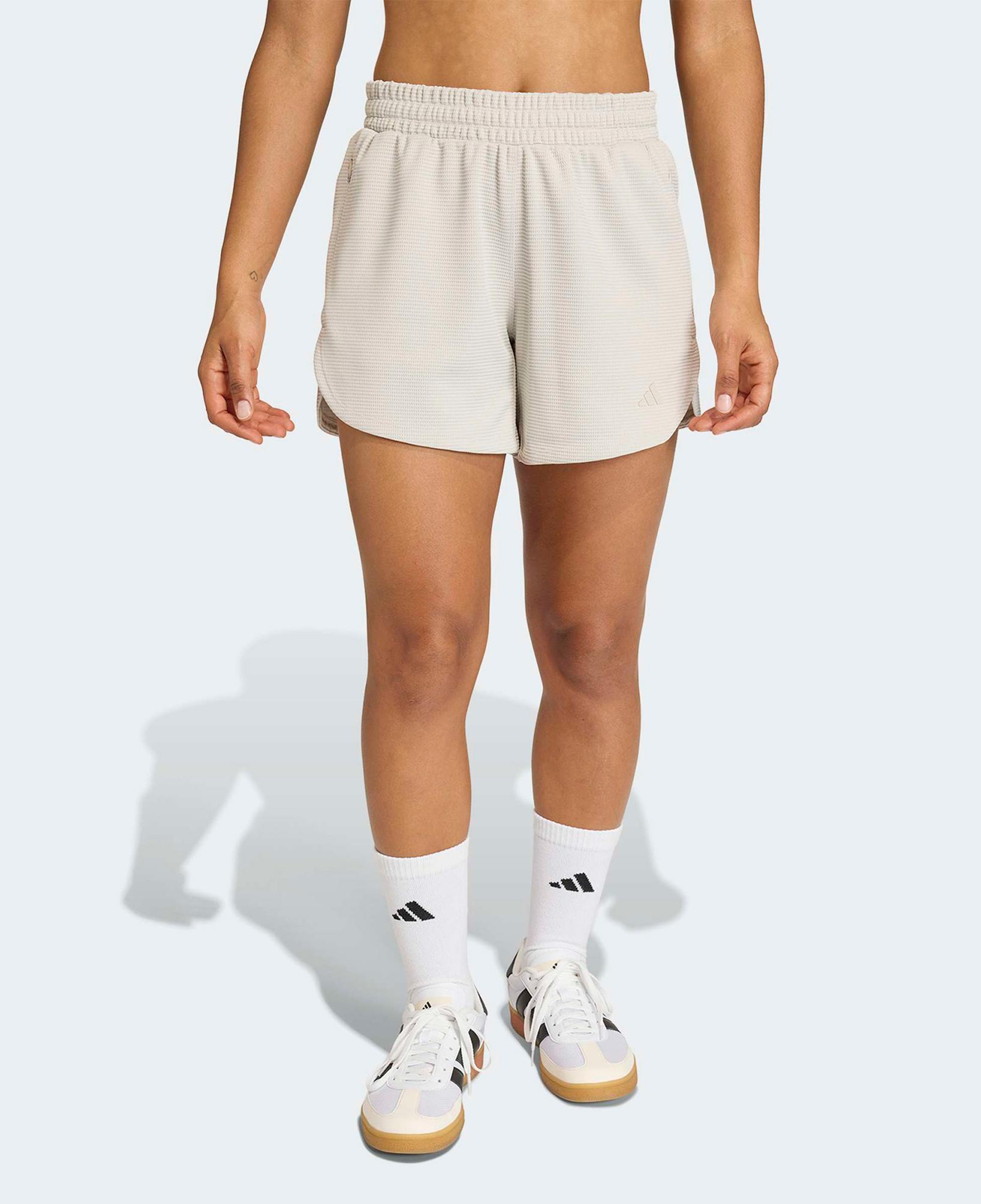 adidas Pacer Workout Waffle Kadın Bej Şort