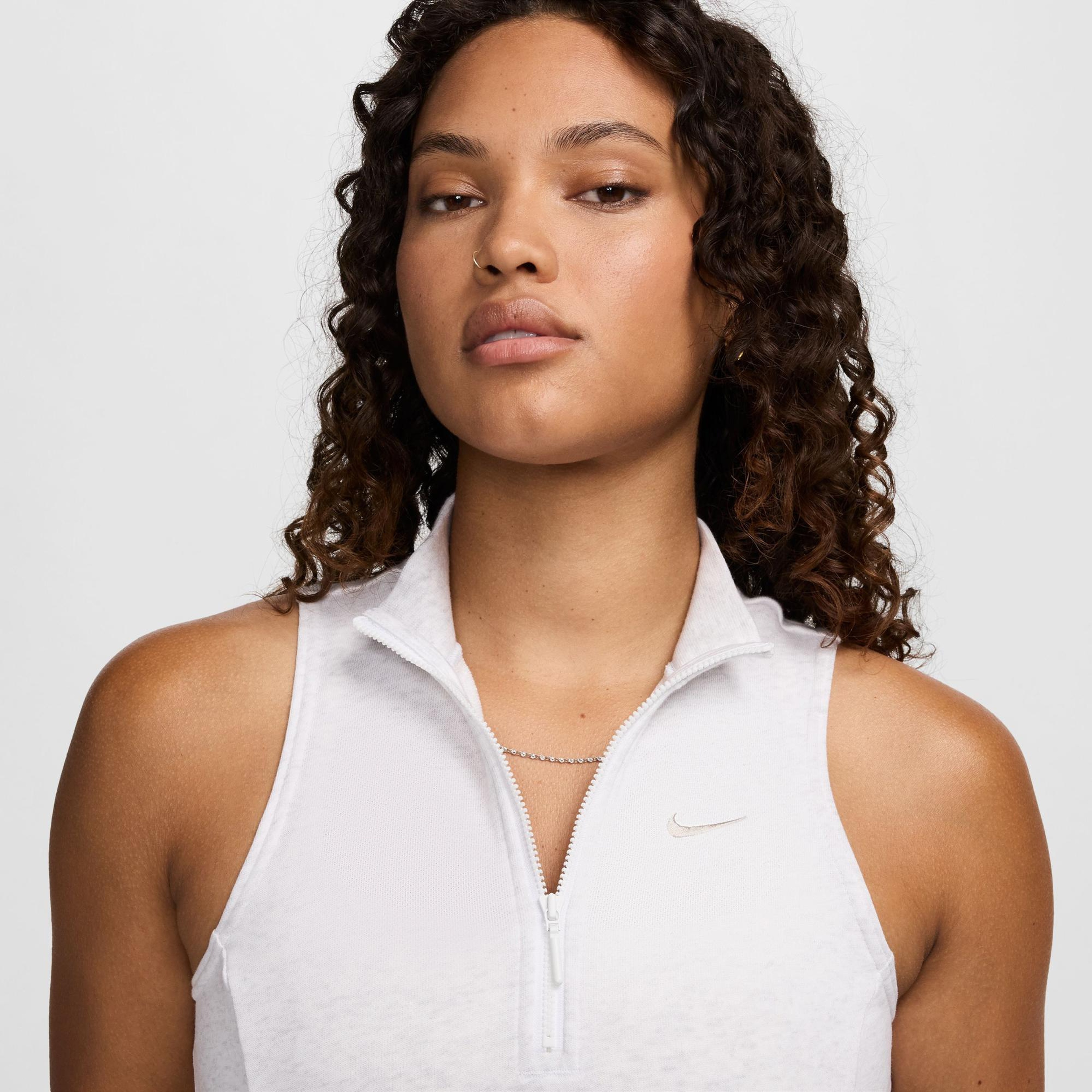 Nike Sportswear Chill Terry Kadın Beyaz Crop T-Shirt