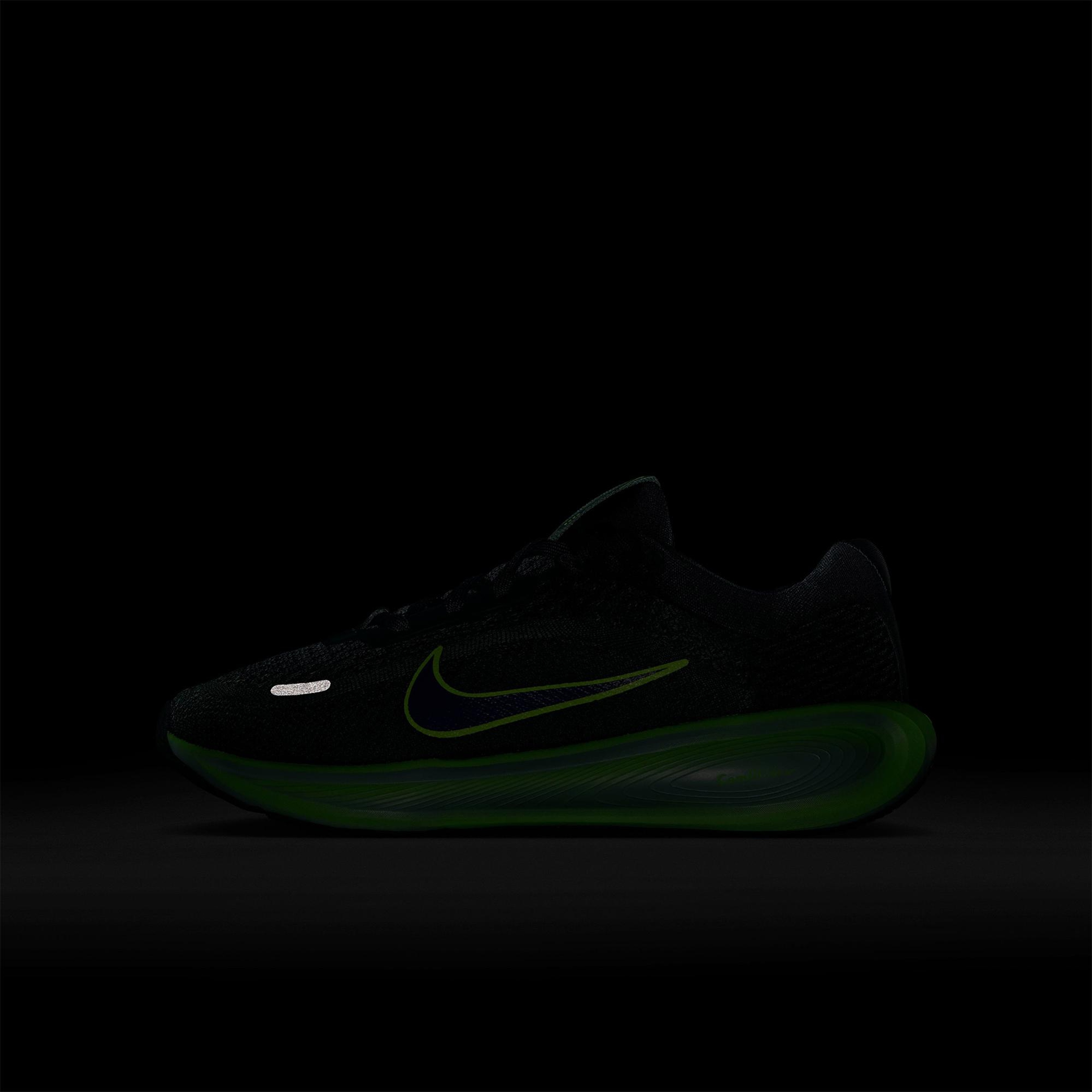 Nike Stellar Ride Yeşil Koşu Ayakkabısı