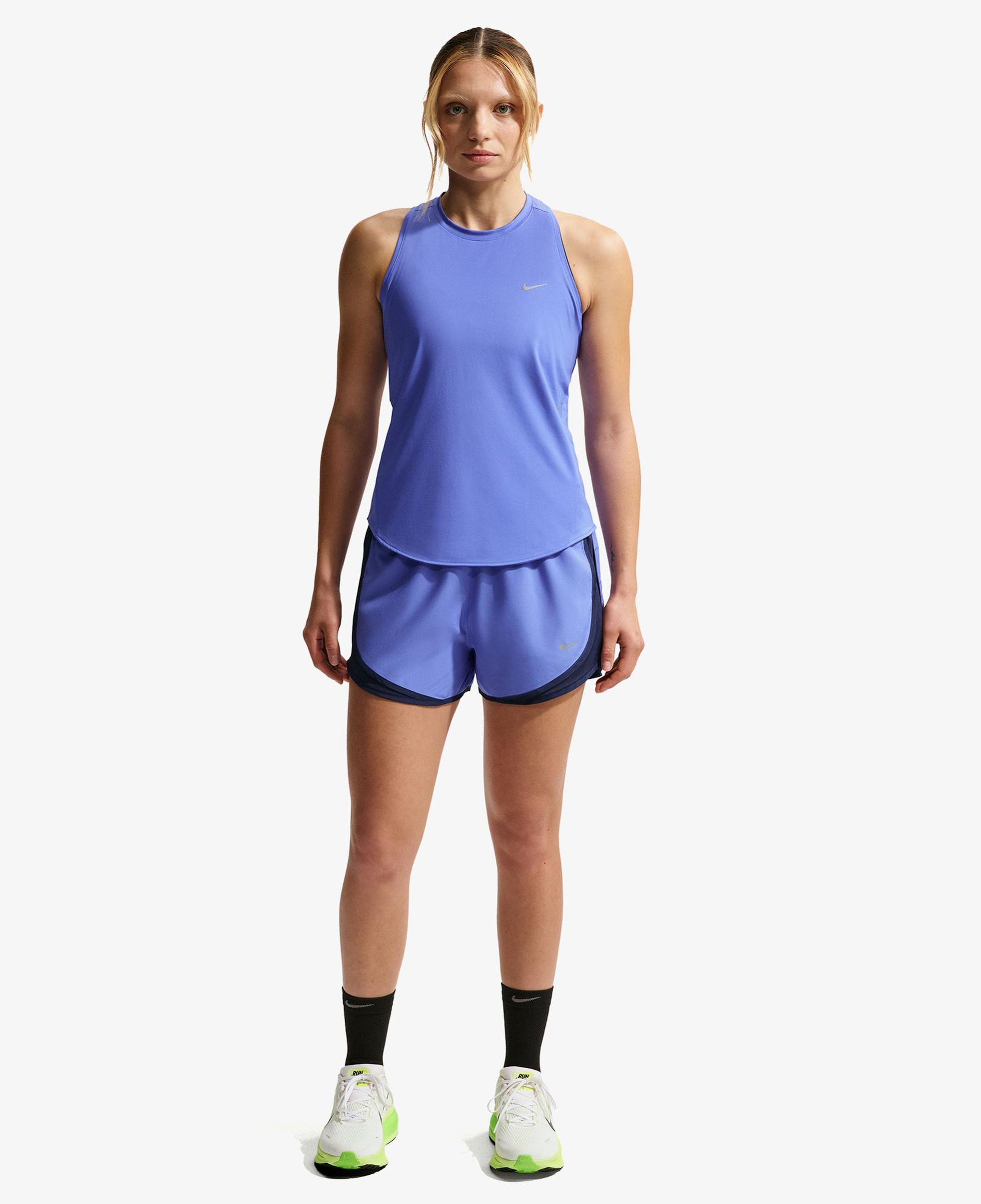 Nike Swift Dri-Fit Kadın Mor Kolsuz T-Shirt