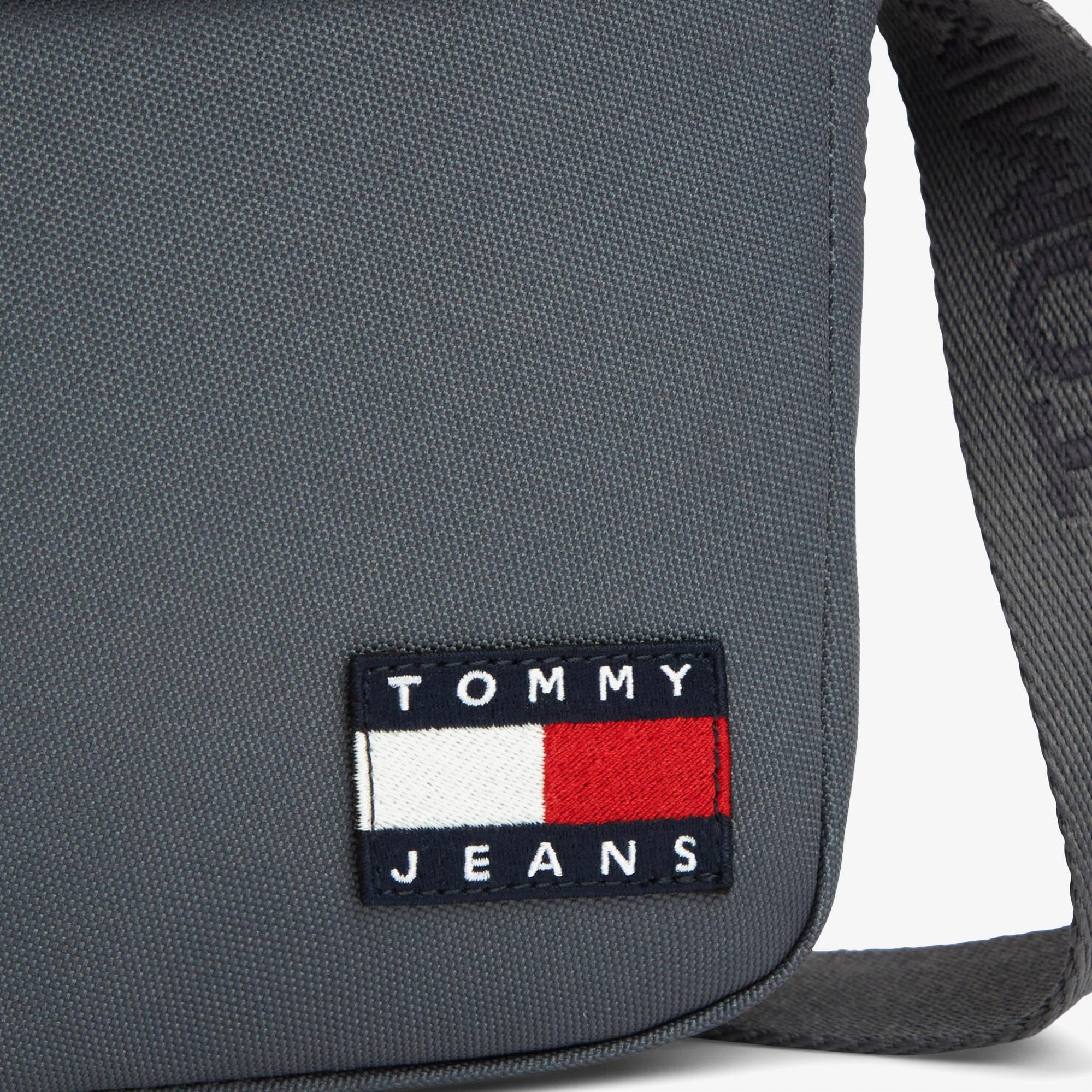 Tommy Hilfiger Essential Daily Erkek Gri Çapraz Çanta