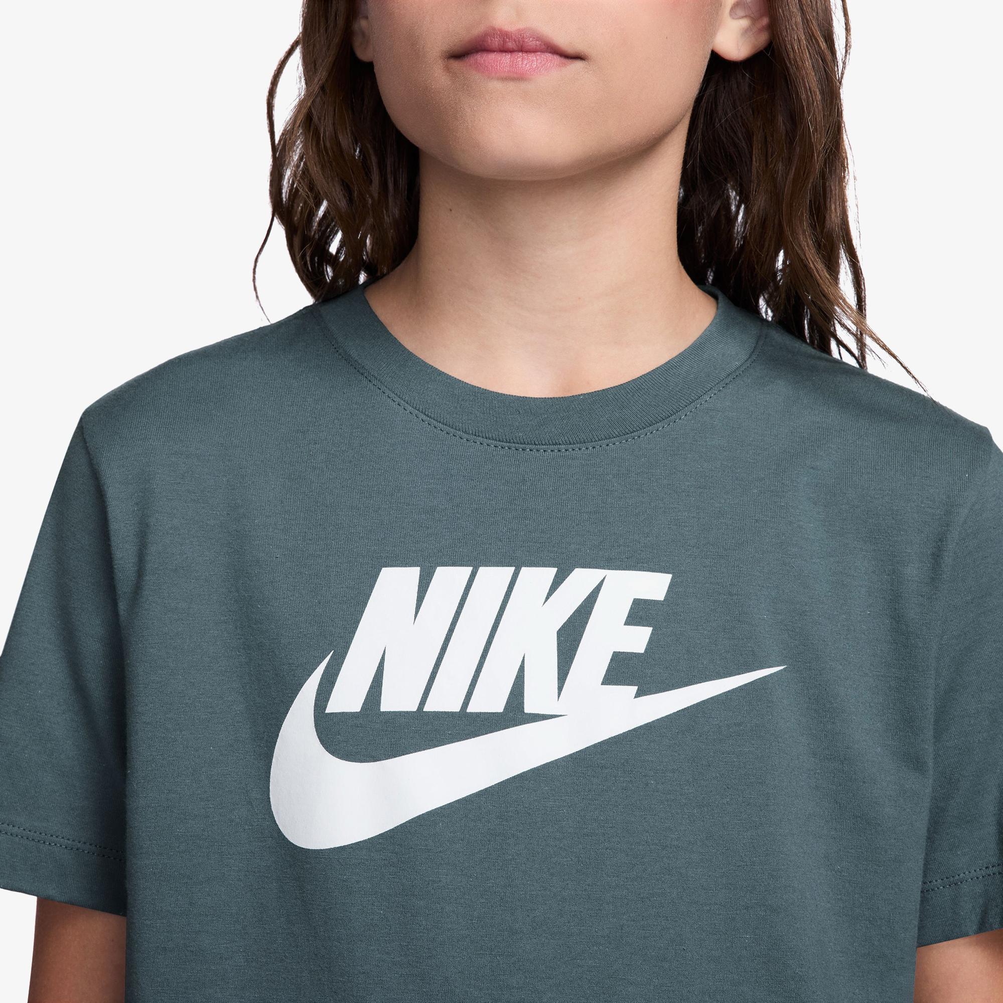 Nike Sportswear Futura Çocuk Yeşil T-Shirt