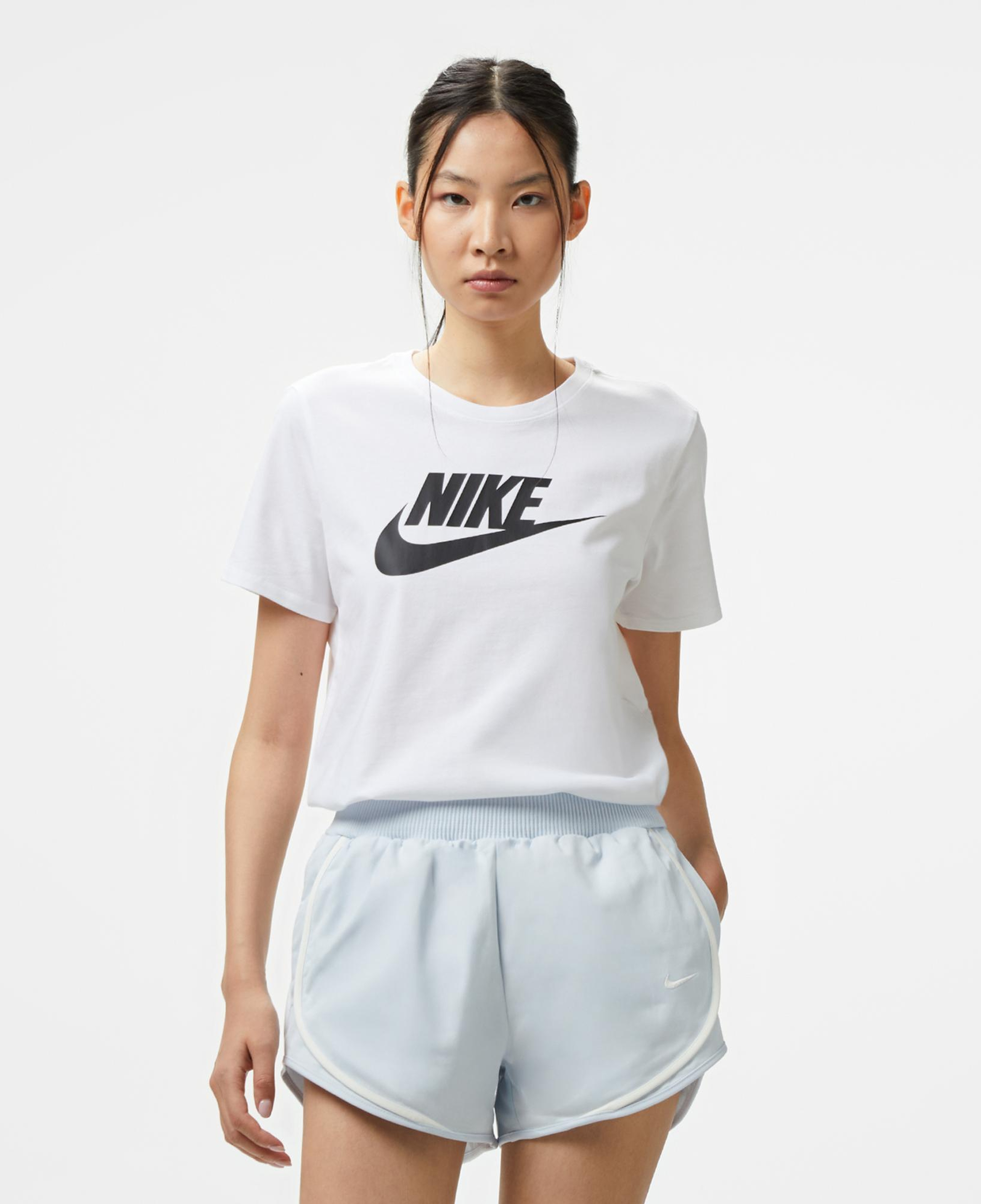 Nike Sportswear Essential Icon Futura Kadın Beyaz T-Shirt