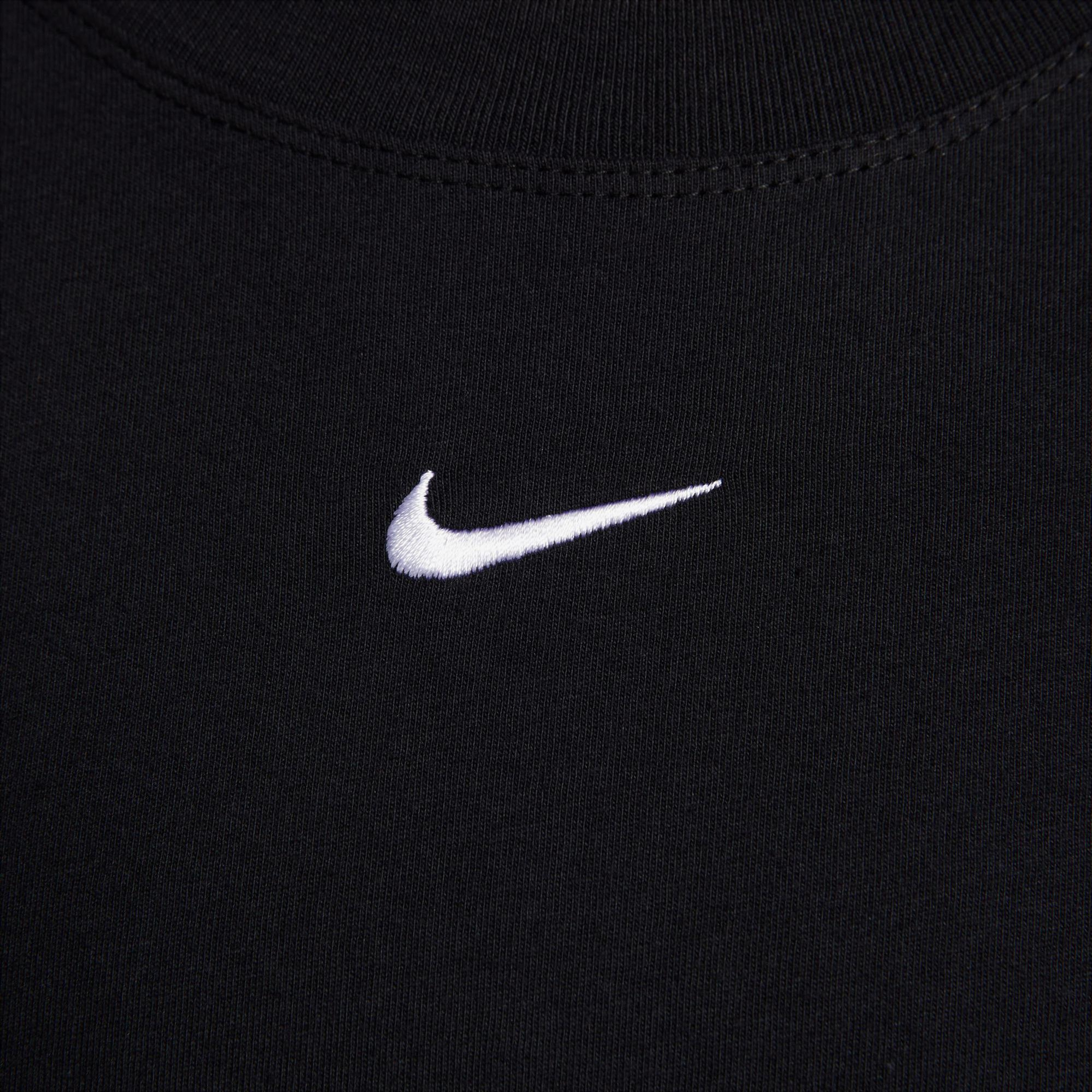Nike Sportswear Essential Kadın Siyah T-Shirt