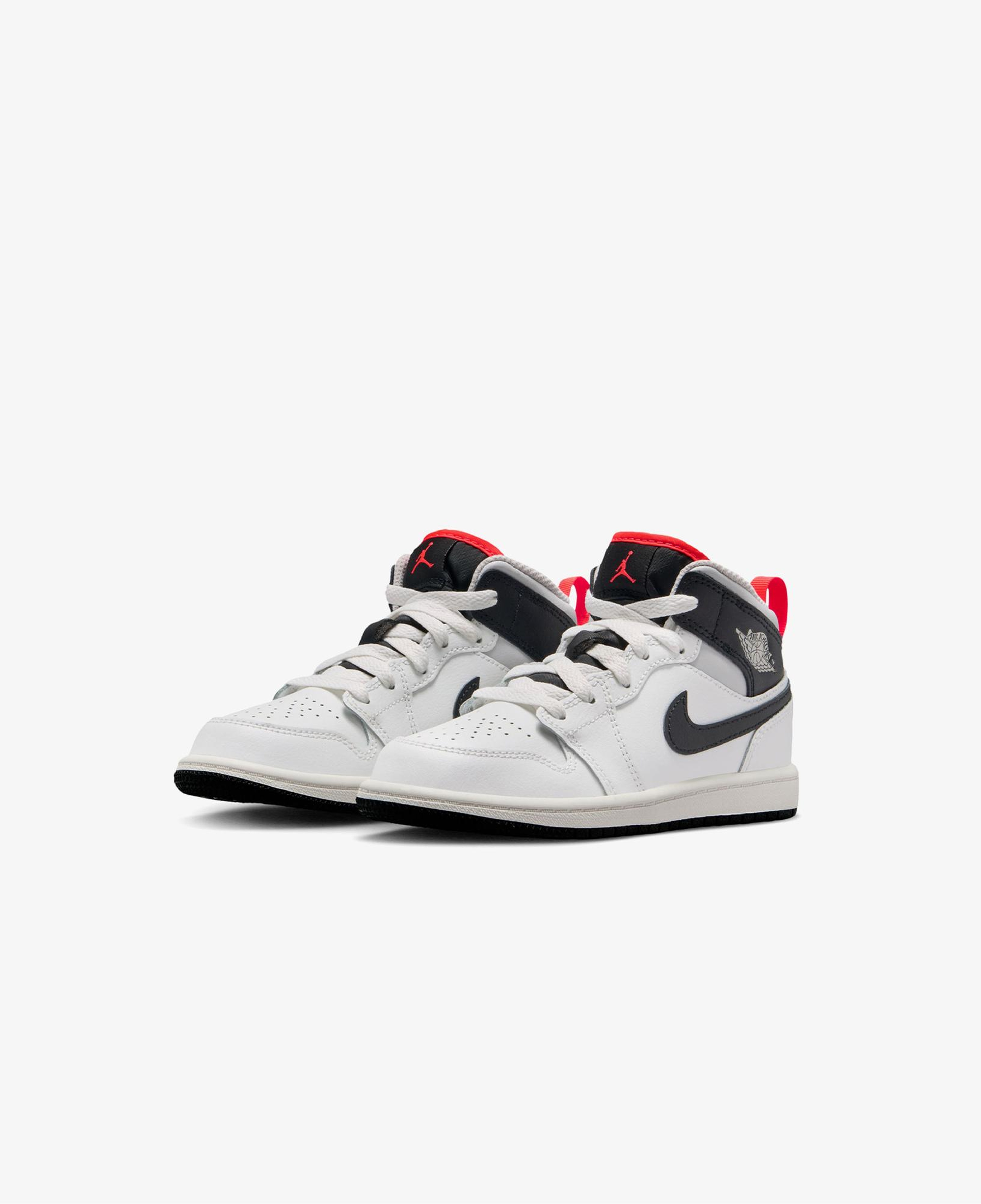 Jordan 1 Mid Çocuk Gri Spor Ayakkabı