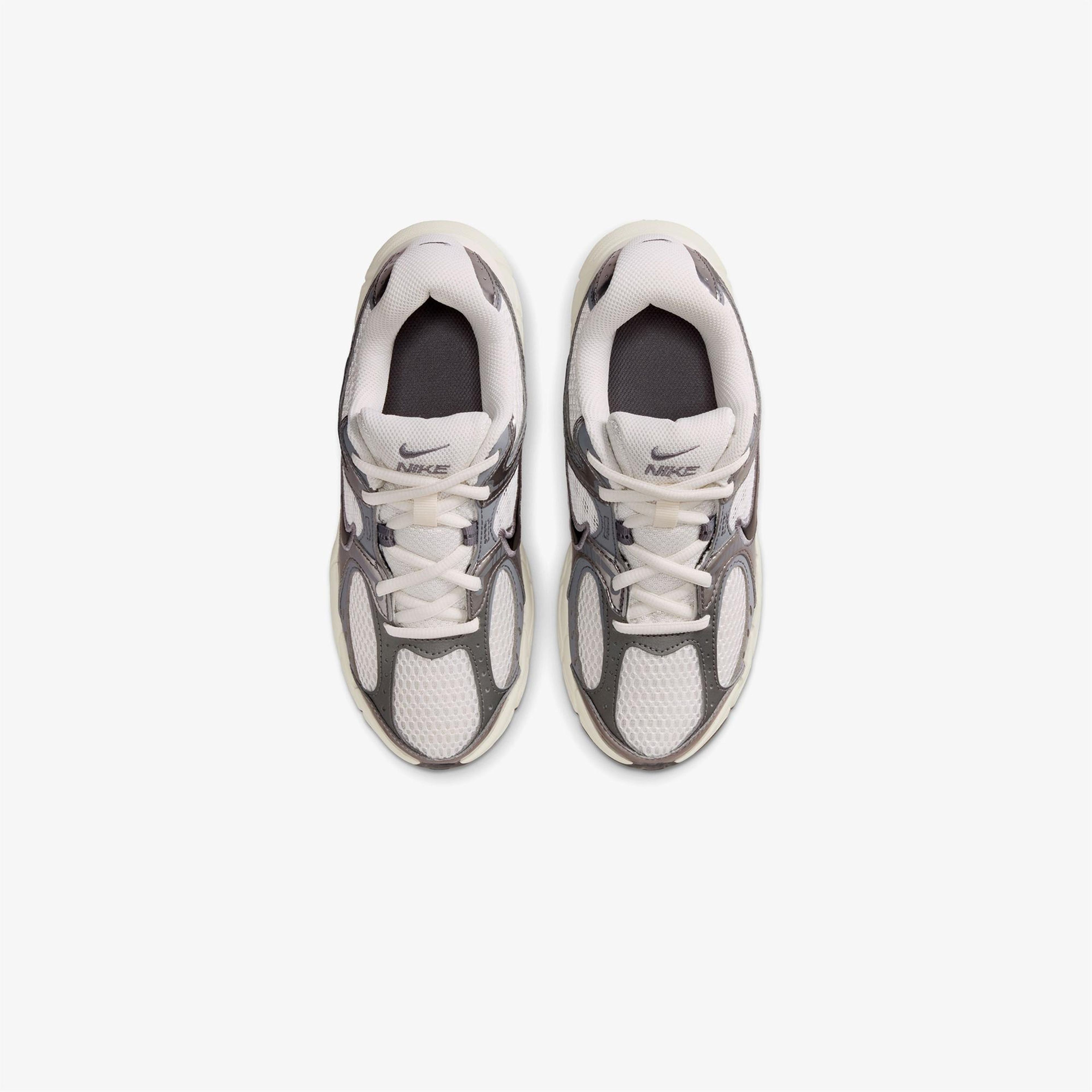 Nike V5 RNR Gri Spor Ayakkabı