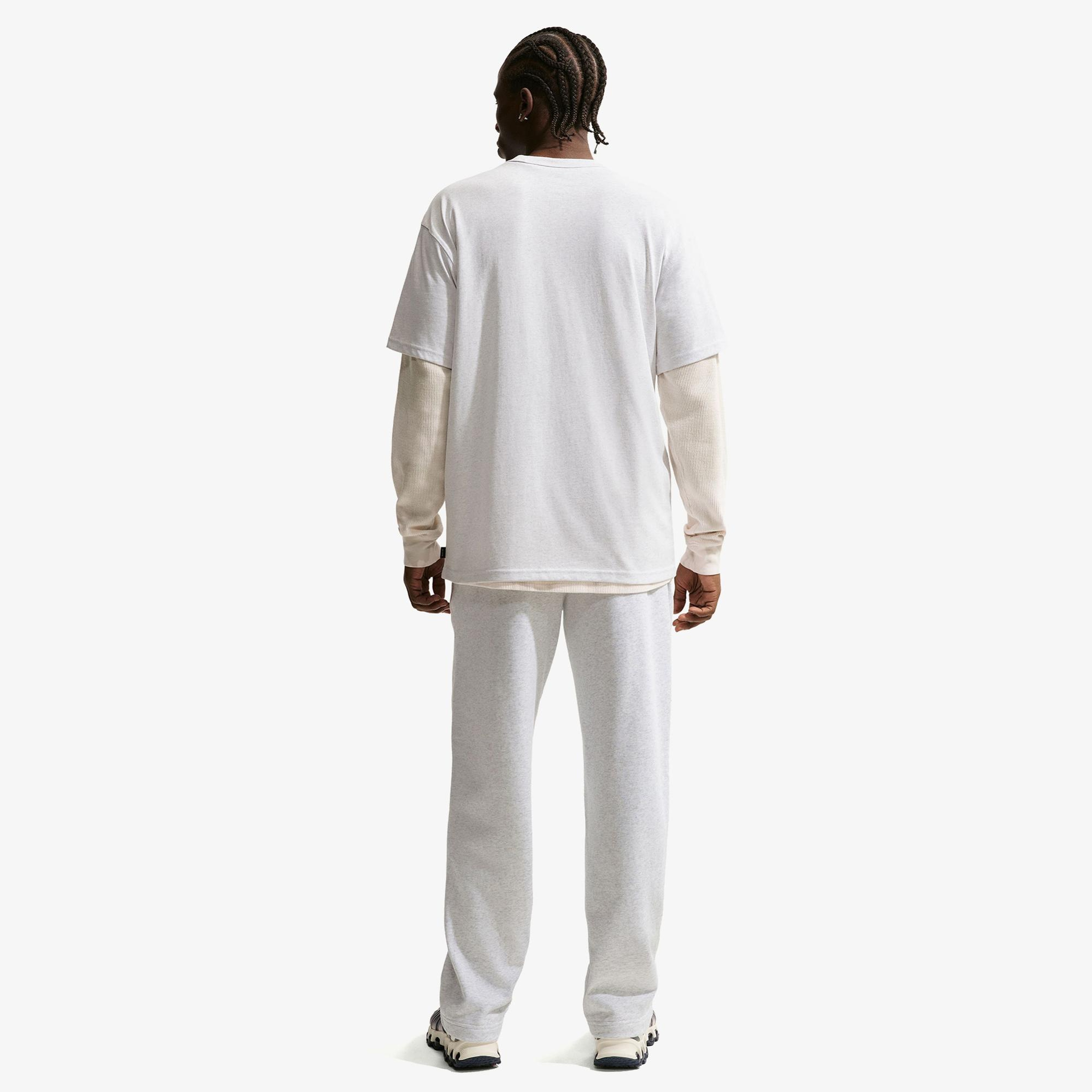 Nike Sportswear Premium Essentials Erkek Beyaz T-Shirt