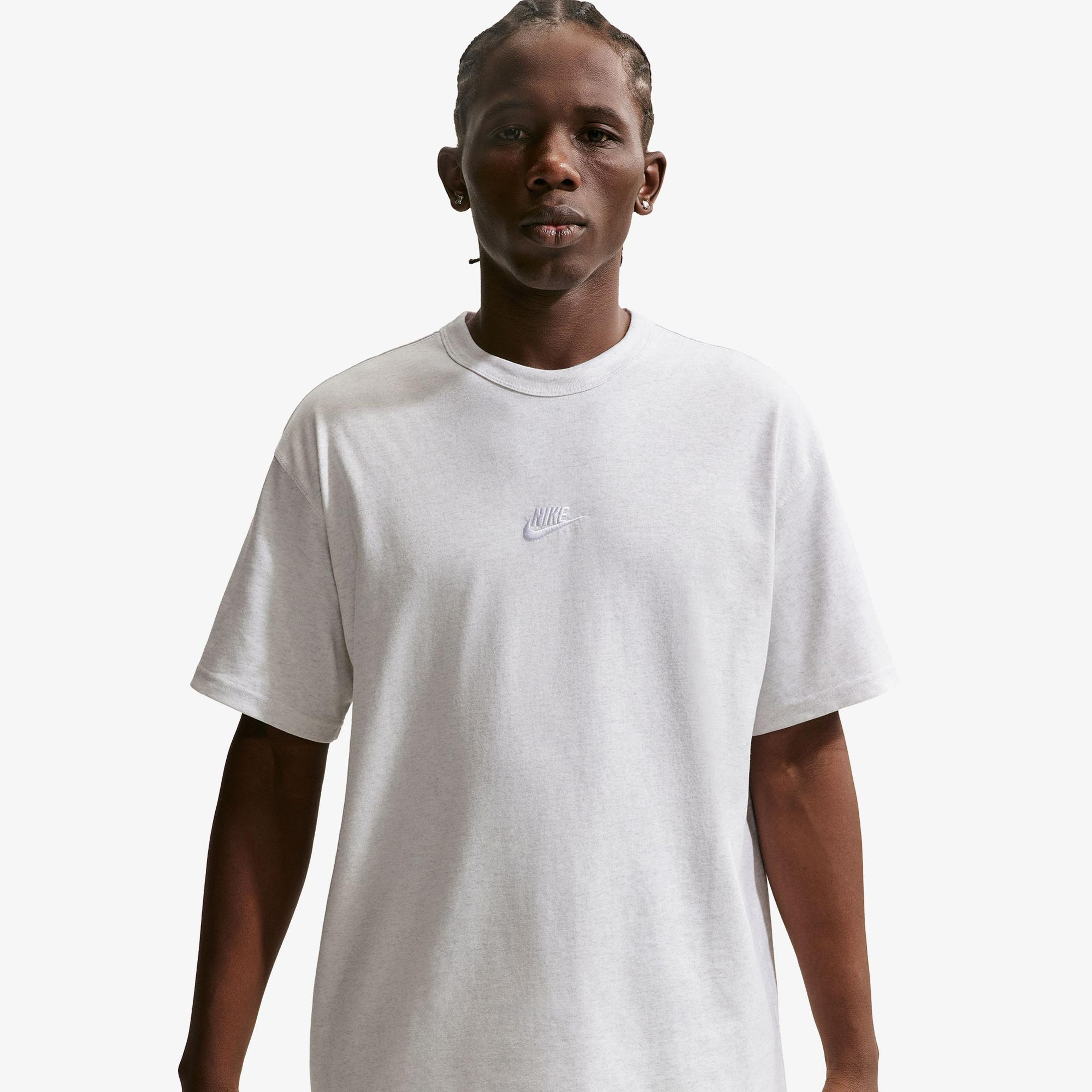 Nike Sportswear Premium Essentials Erkek Beyaz T-Shirt