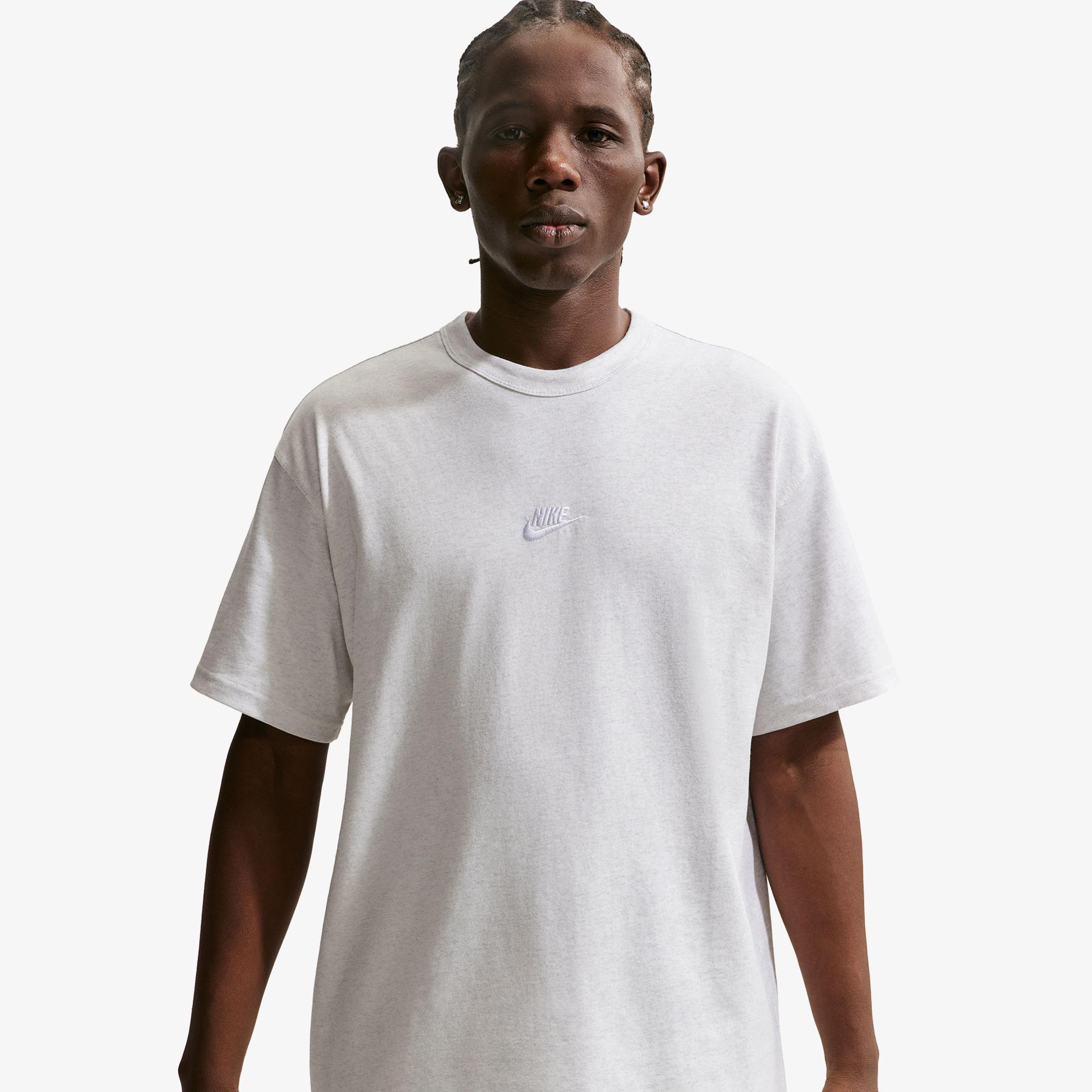 Nike Sportswear Premium Essentials Erkek Beyaz T-Shirt